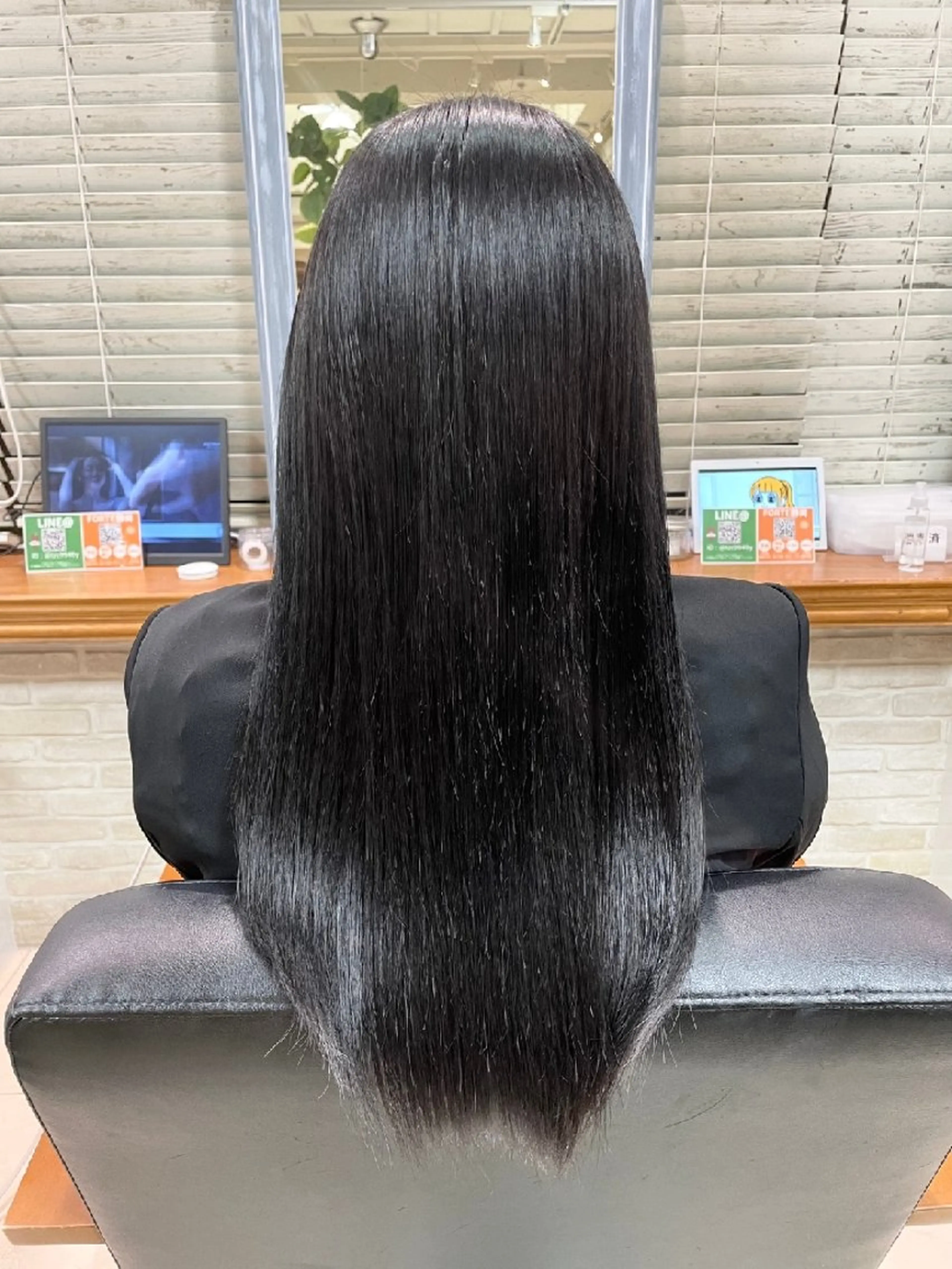 ロング カラー 黒髪 ヘアカラー トリートメント アイブロウ/艶カラー ‪/yune🍒のヘアスタイル