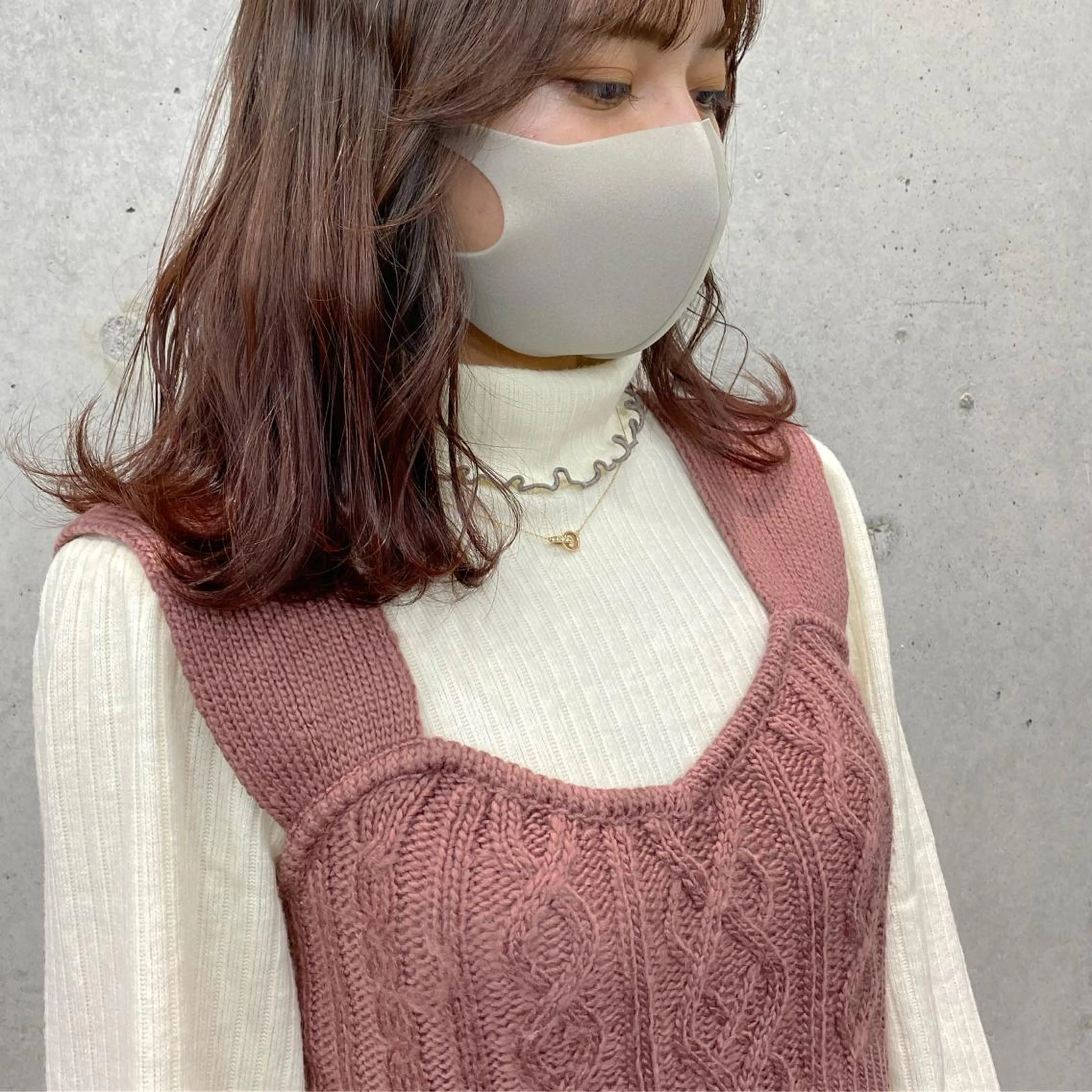 ミディアム カラー オリーブ/アッシュ やわらか透明感カラーのヘアスタイル