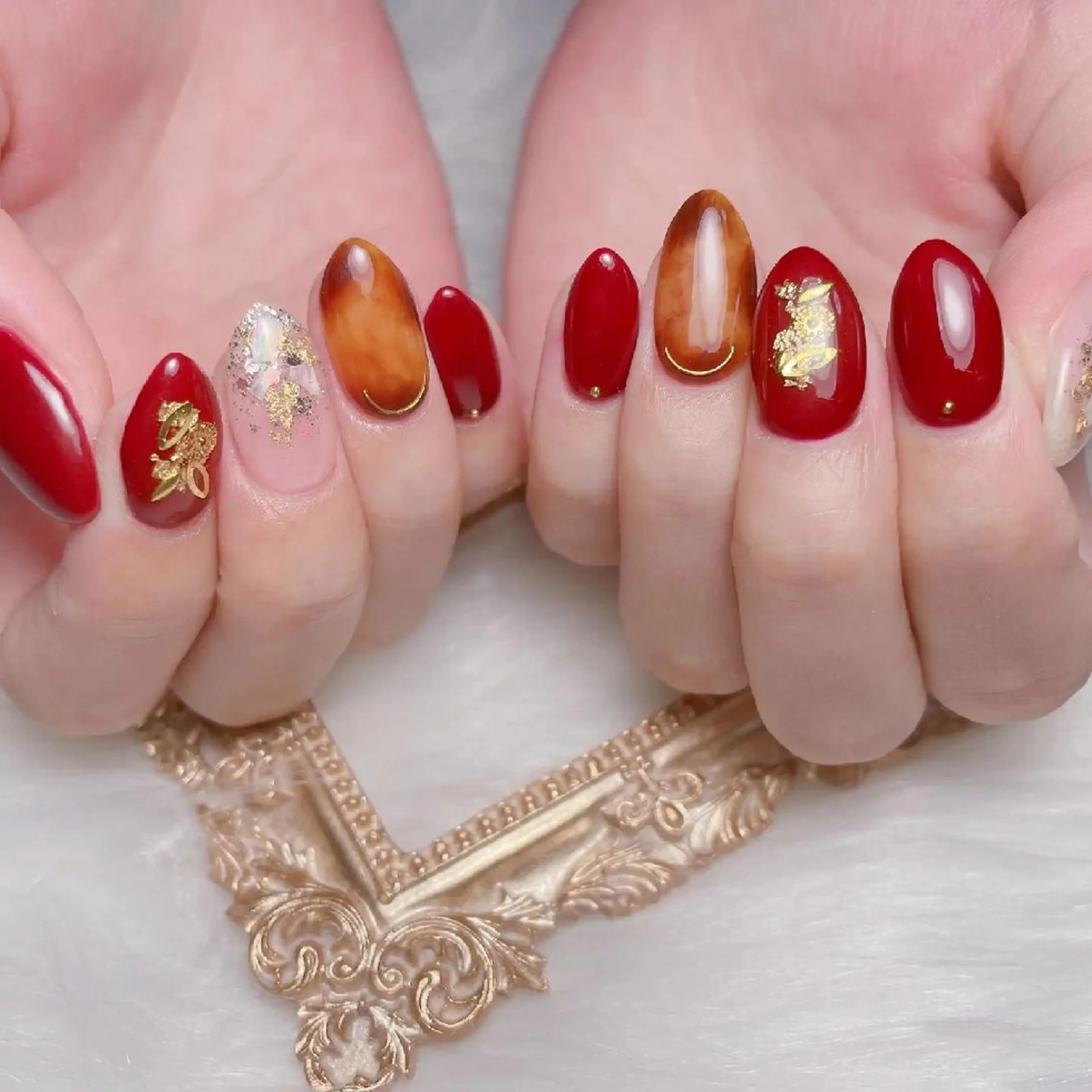 ネイル アートネイル べっ甲ネイル ボルドー 長さ出し フラワーネイル 🎀Yumi✨ ミキネイルサロン池袋のネイルデザイン