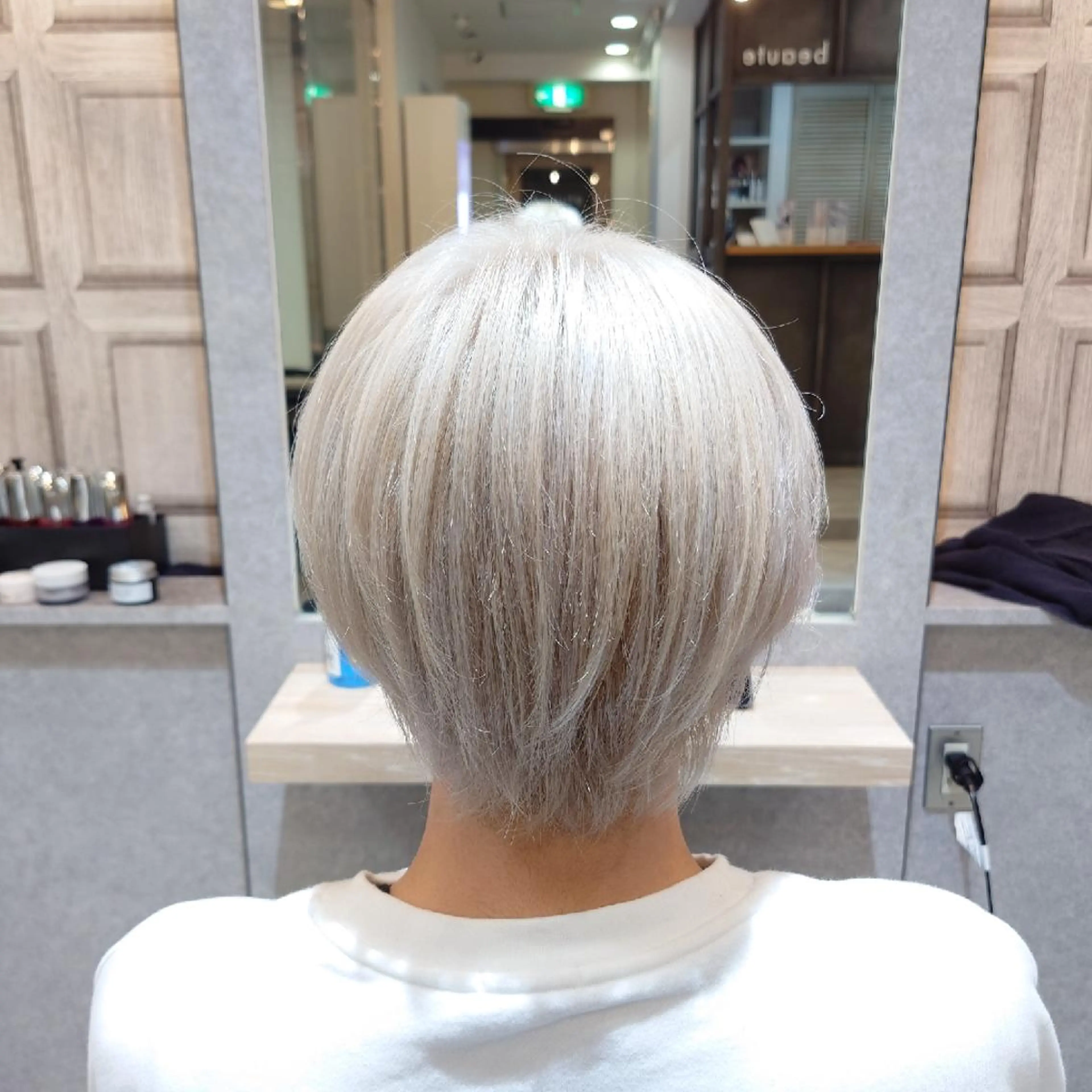 カラー メンズ F.hair salon所属・ハイトーン×髪質改善 🌈しゅんだい🌈のヘアスタイル