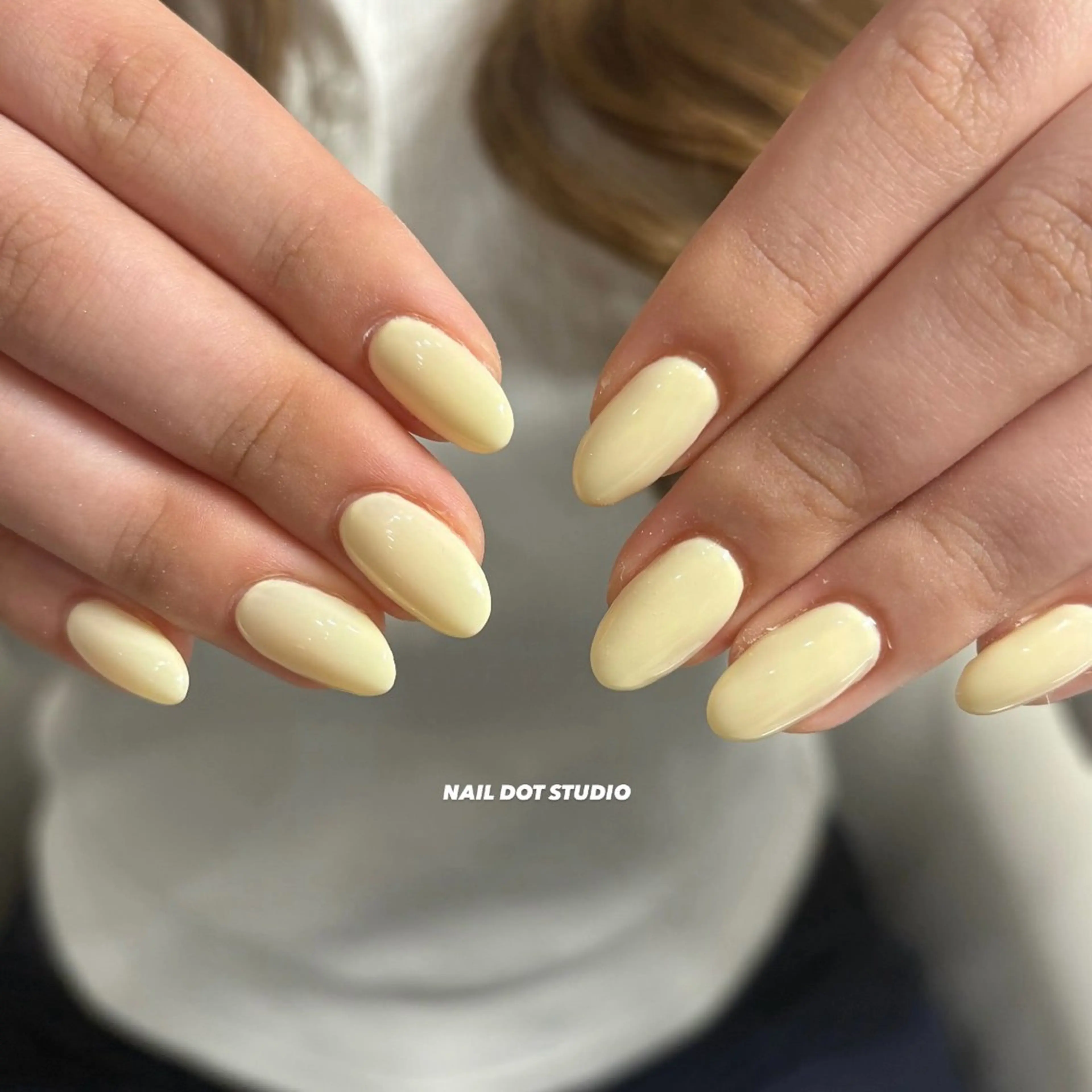 ミディアム NAIL DOT STUDIOsaraのネイルデザイン