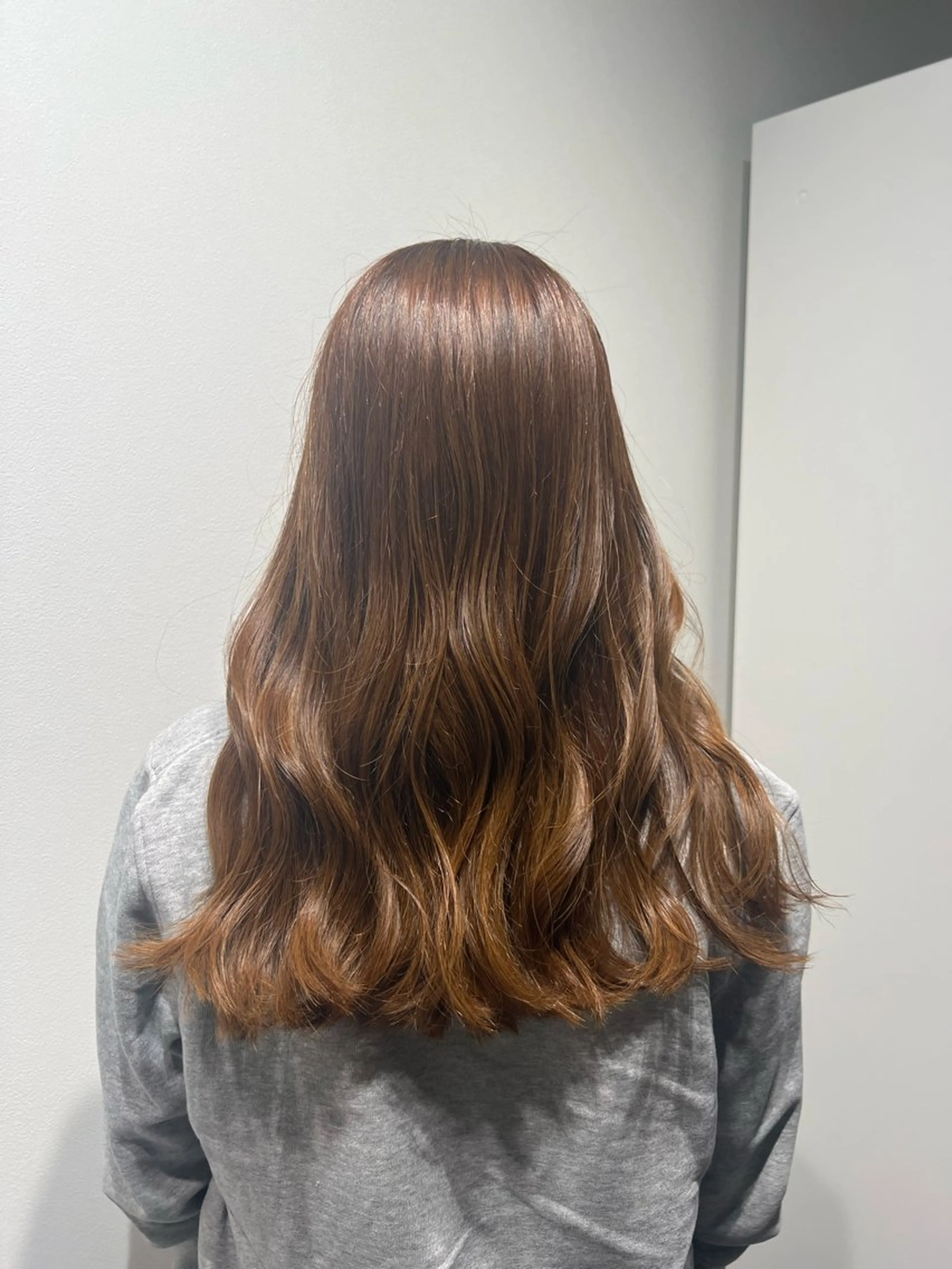 カラー 長谷 朋美のヘアスタイル