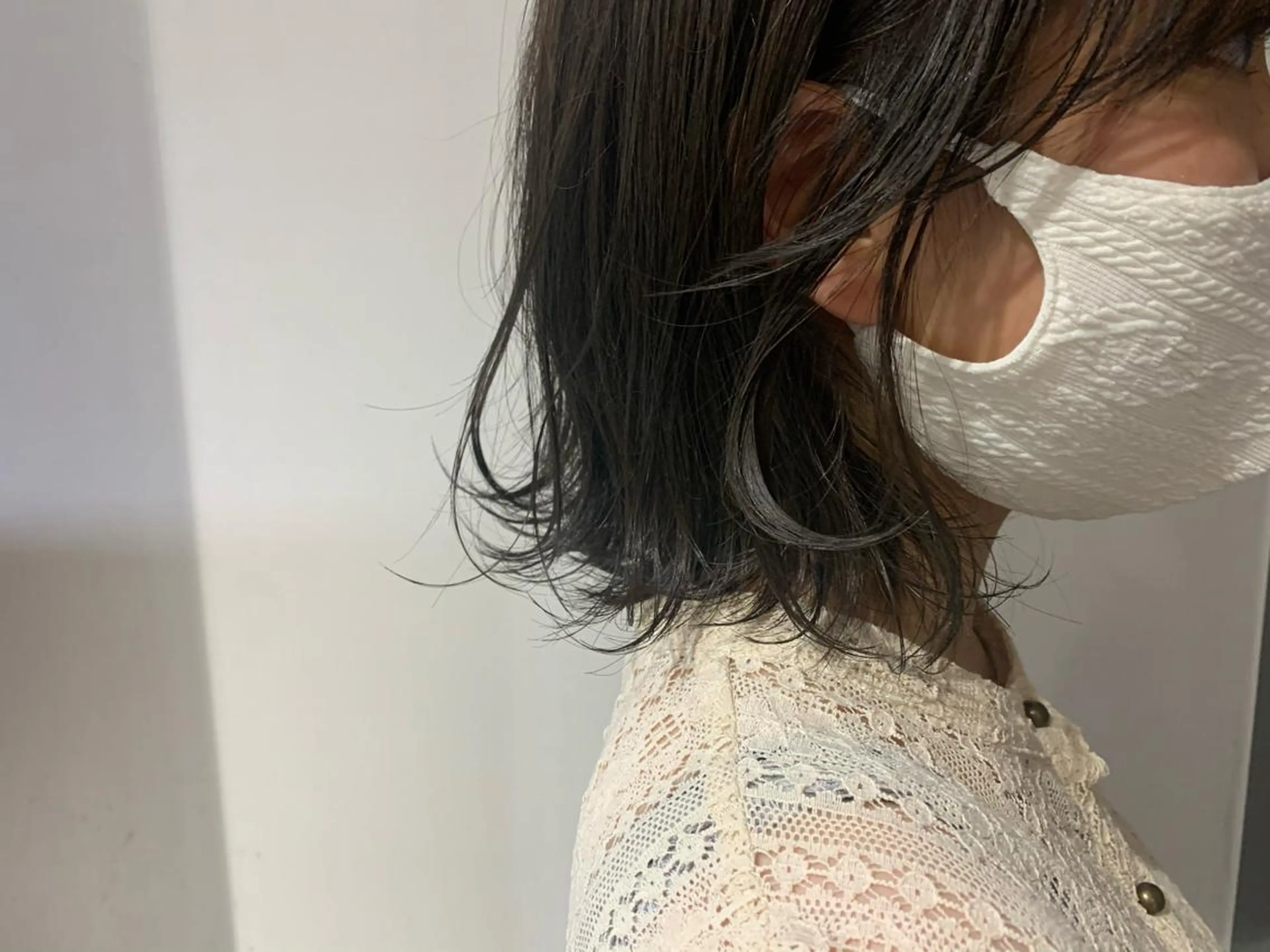 ショート カラー ボブ 顔まわりレイヤー レイヤーカット 外ハネヘア IT by ALBUM八王子店のヘアスタイル