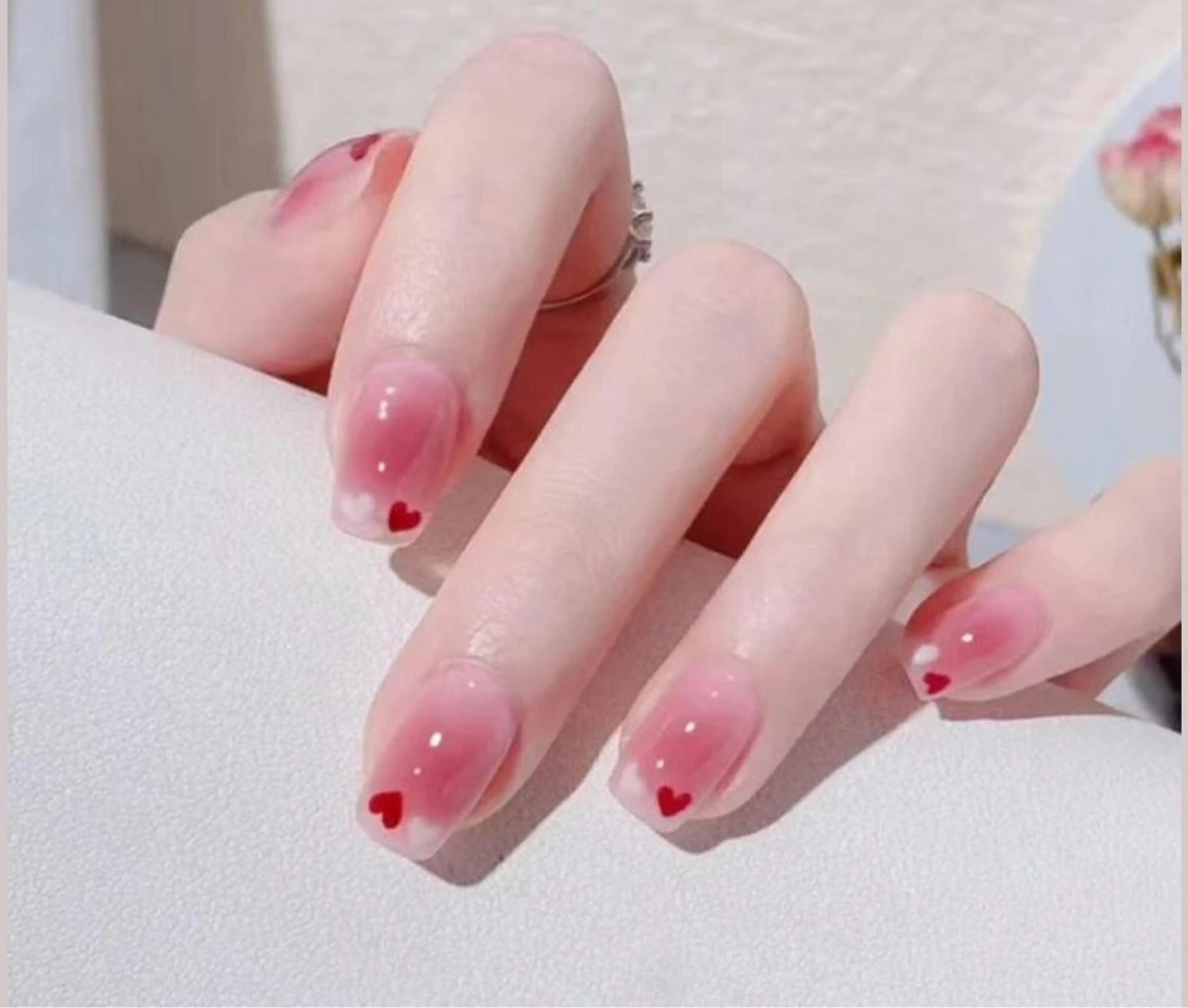 自爪、チークorカラグラデーション🎀の写真