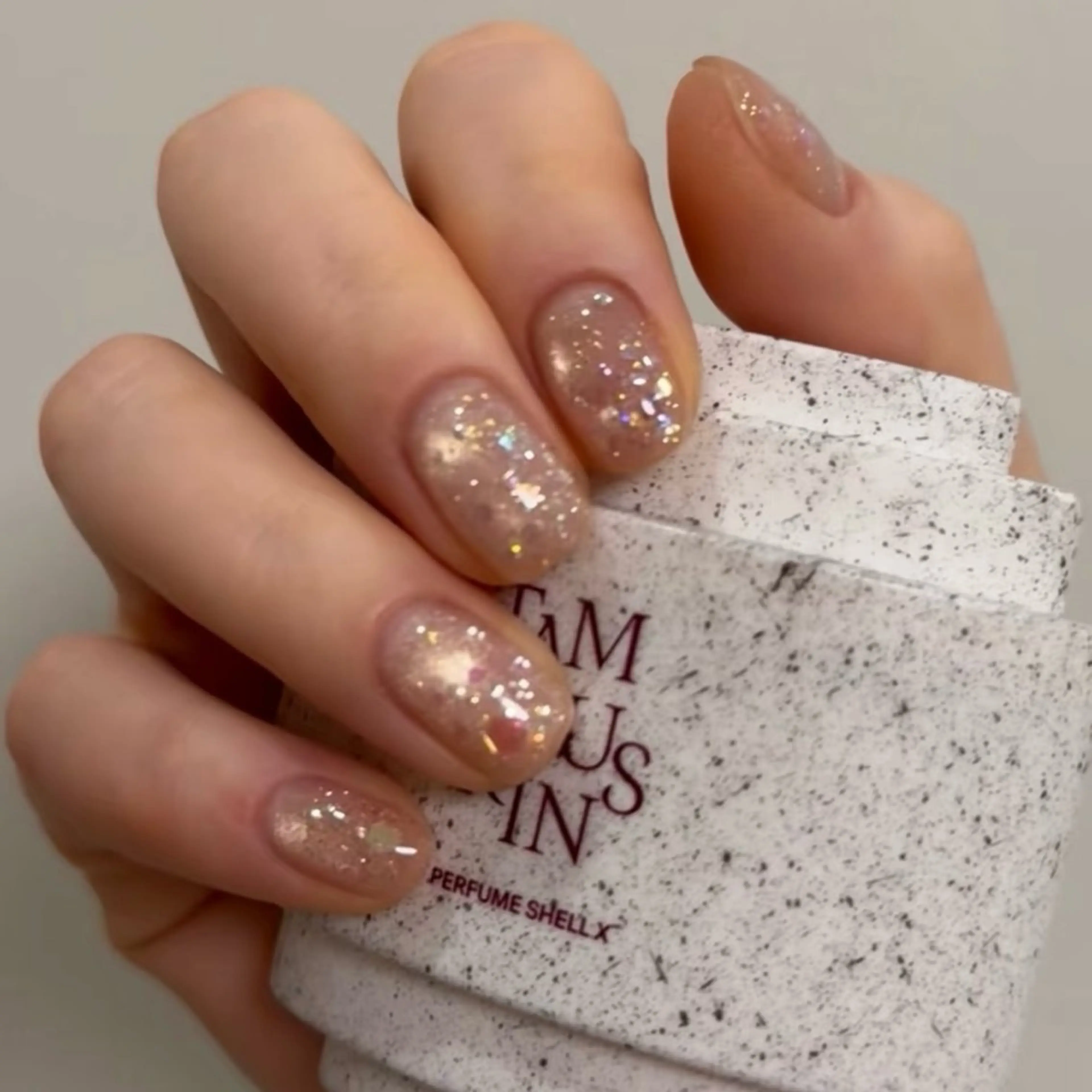 ネイル Nail salon Amoureuse ネイルサロン アムルーズ所属・ネイリスト ミクのネイルデザイン