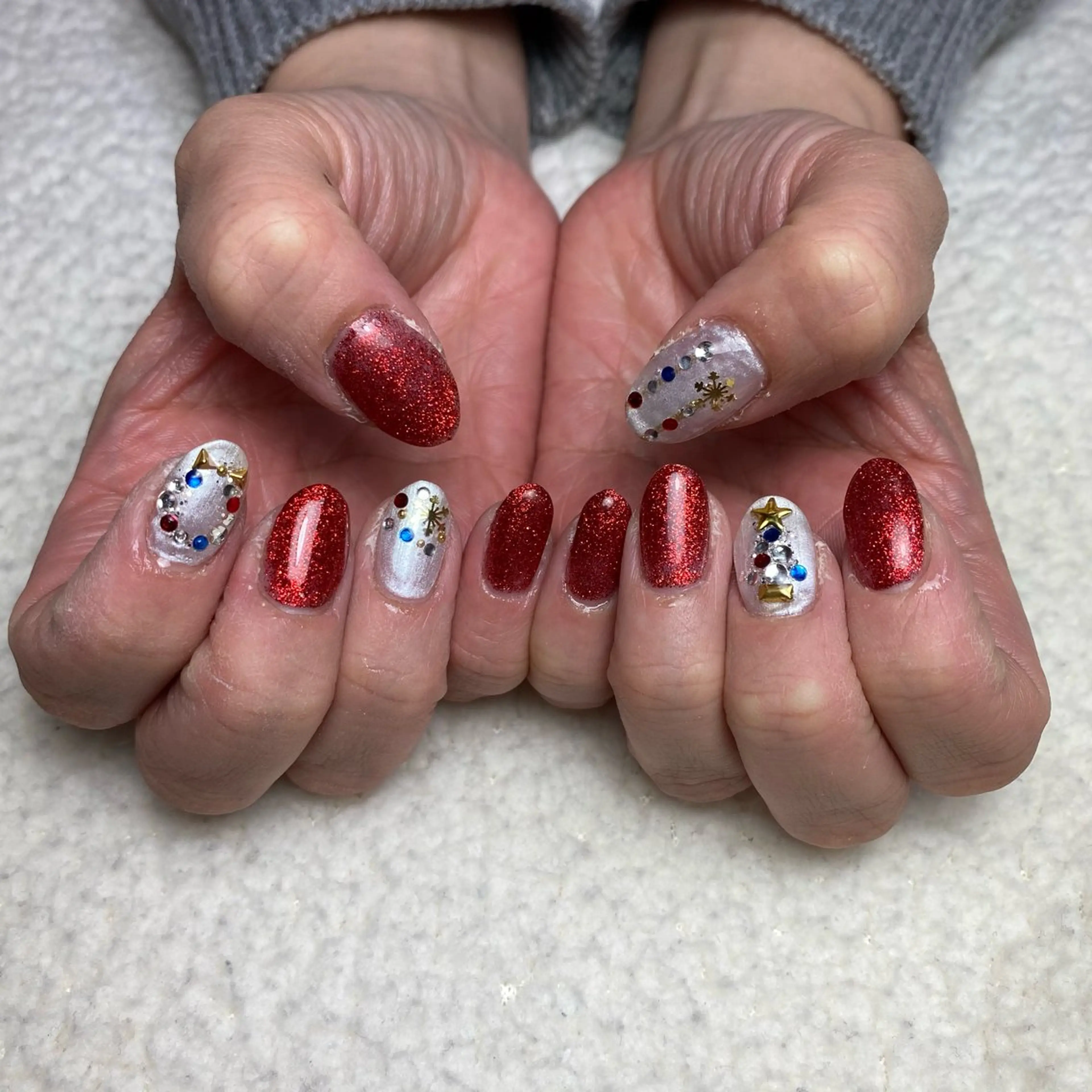 ネイル 冬ネイル クリスマス ハンドネイル COCO+所属・COCO +のエステ・リラクイメージ