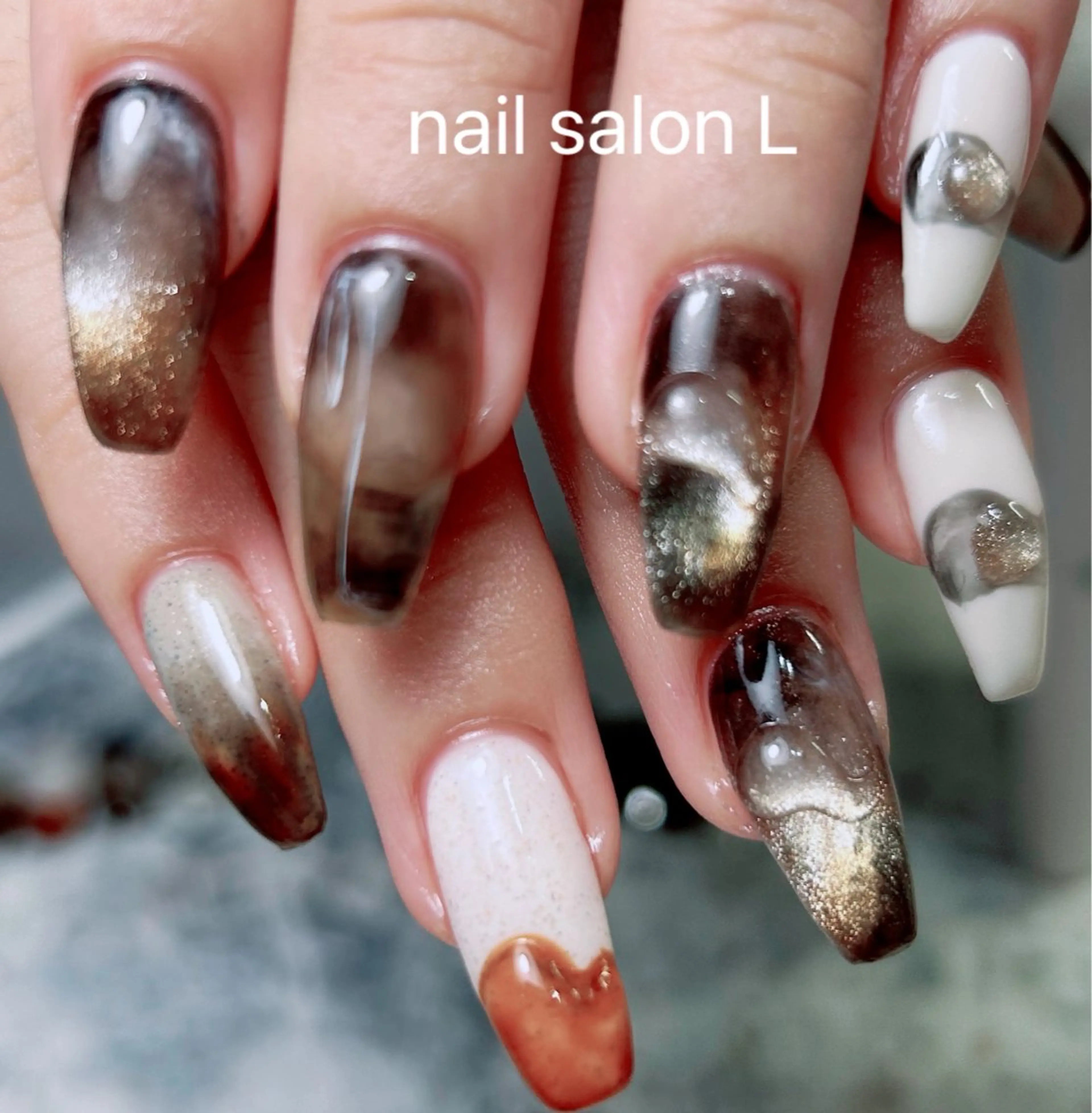 ネイル 持ち込み ニュアンスネイル ハンドネイル 吉川市 ネイルサロンLのネイルデザイン