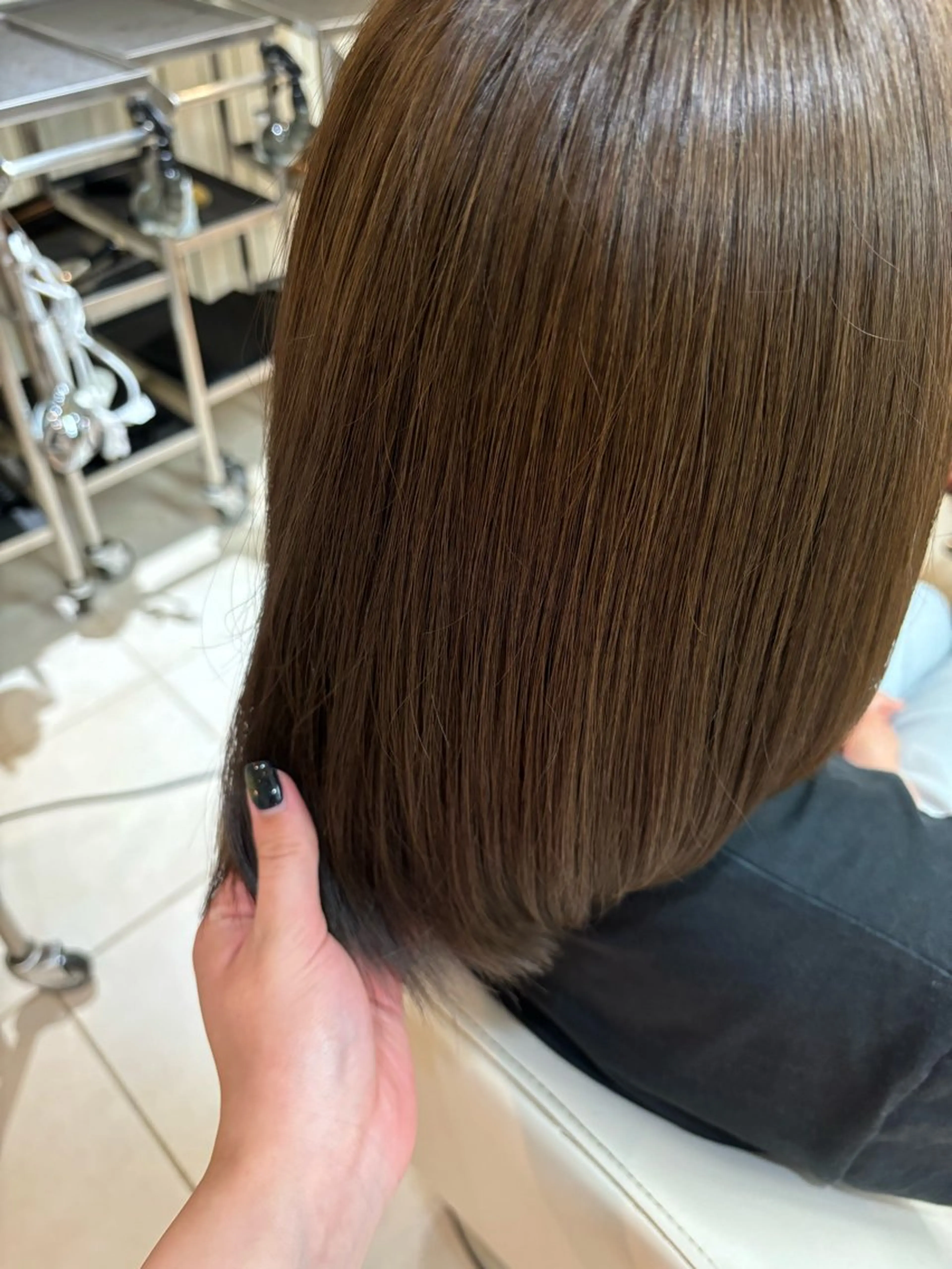 ショート カラー 伊藤 杏奈のヘアスタイル