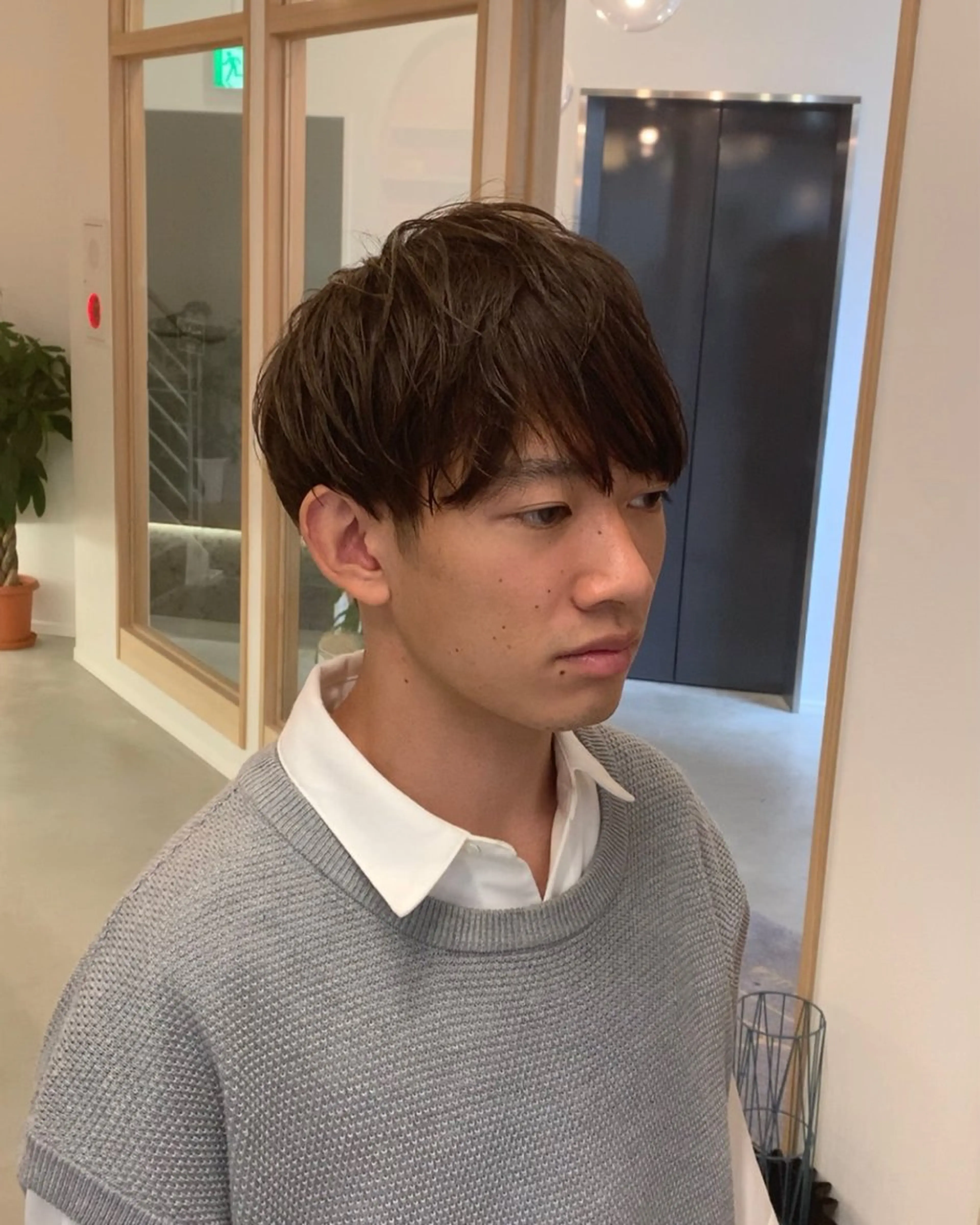 ショート カラー メンズ マッシュ 刈り上げ ベージュカラー 🫧hinaco 🫧のヘアスタイル