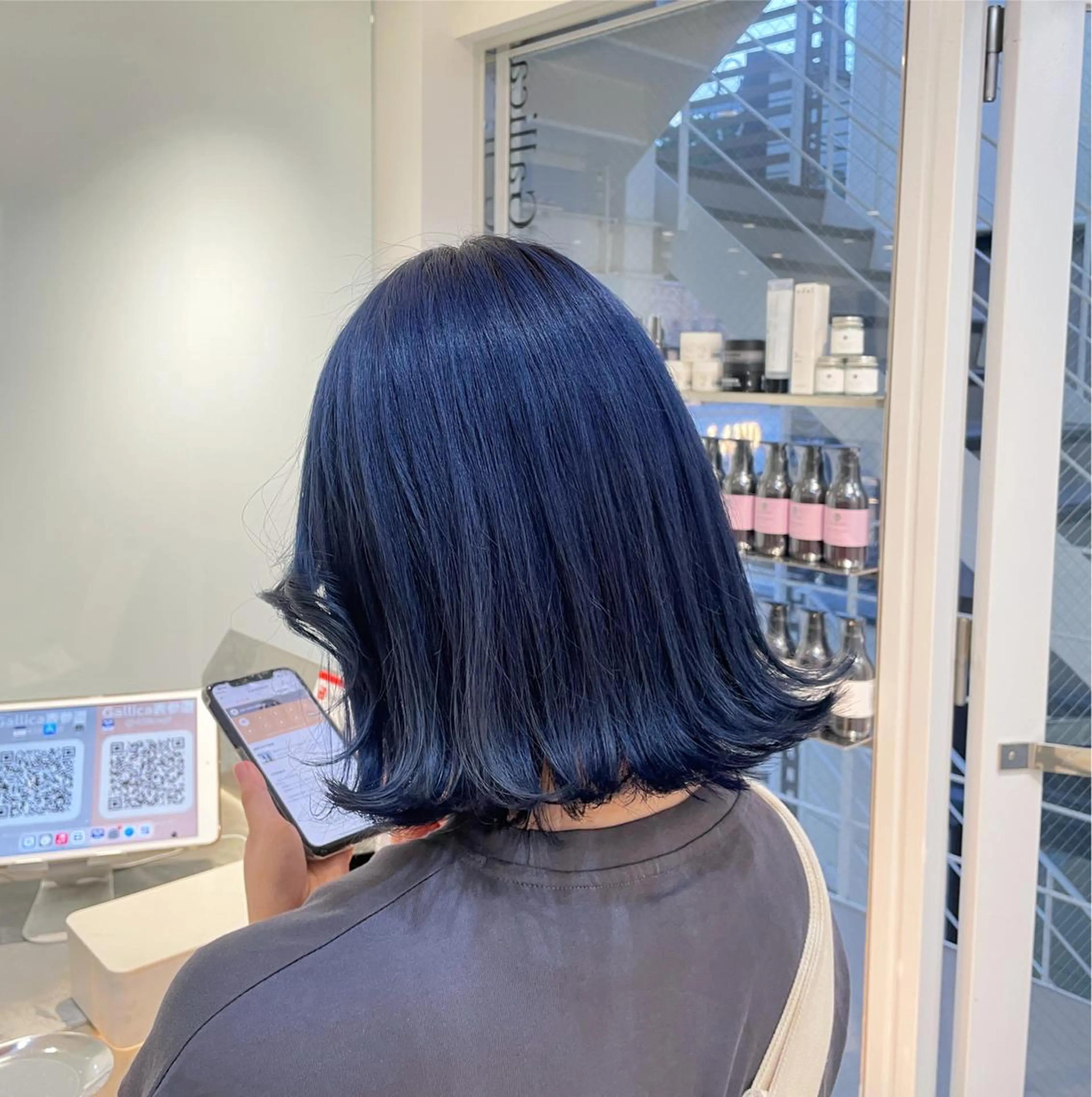 ショート カラー ヘアアレンジ 黒髪 ブルーカラー ブルーブラック カット トリートメント ヘッドスパ ヘアセット 艶髪✨寒色カラー✨ 翁長孝輔のヘアスタイル