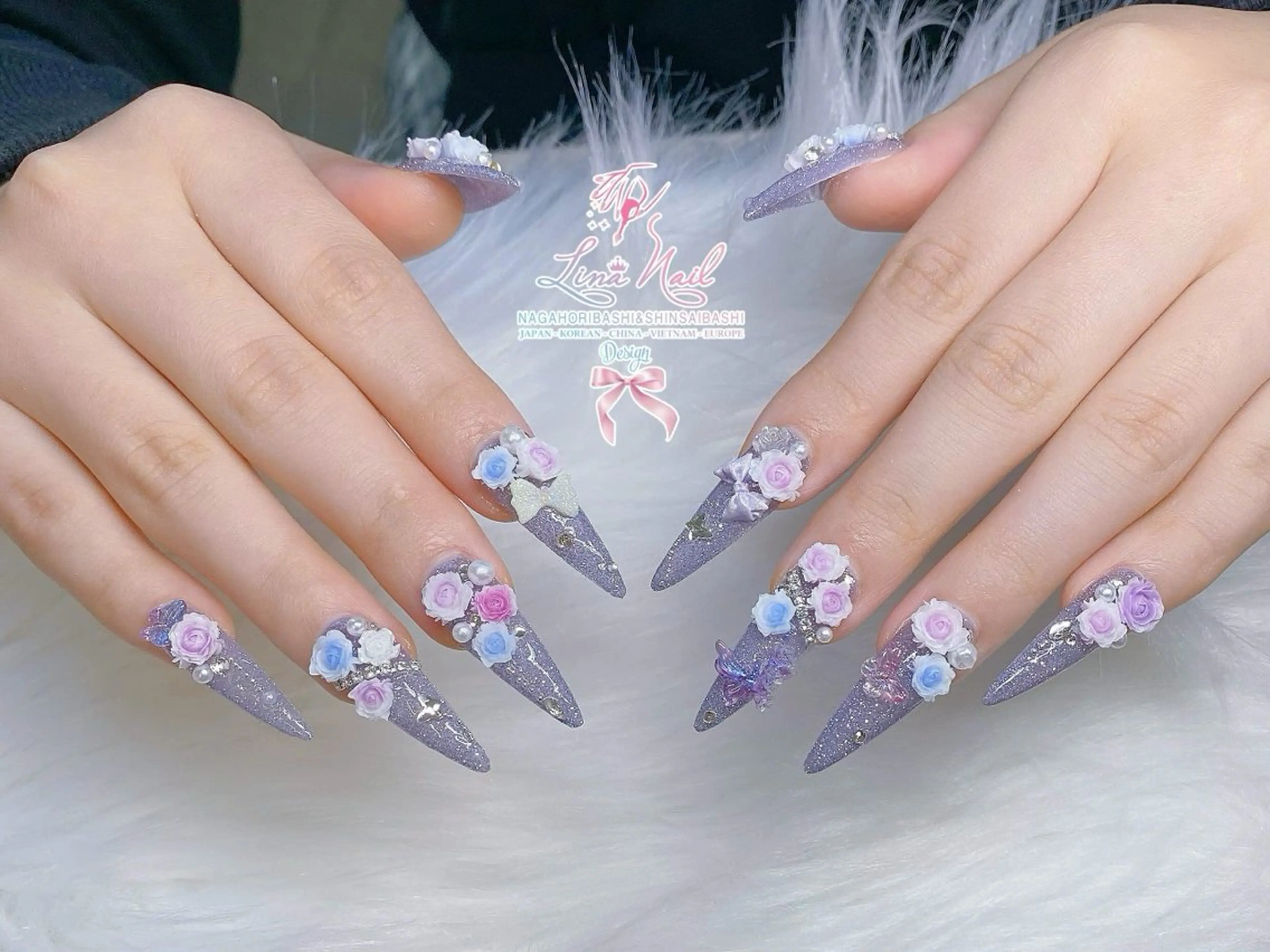 セミロング 韓国風ヘア クリスマス ハンドネイル 79Linanailnamba所属・Linanail Nambaのネイルデザイン