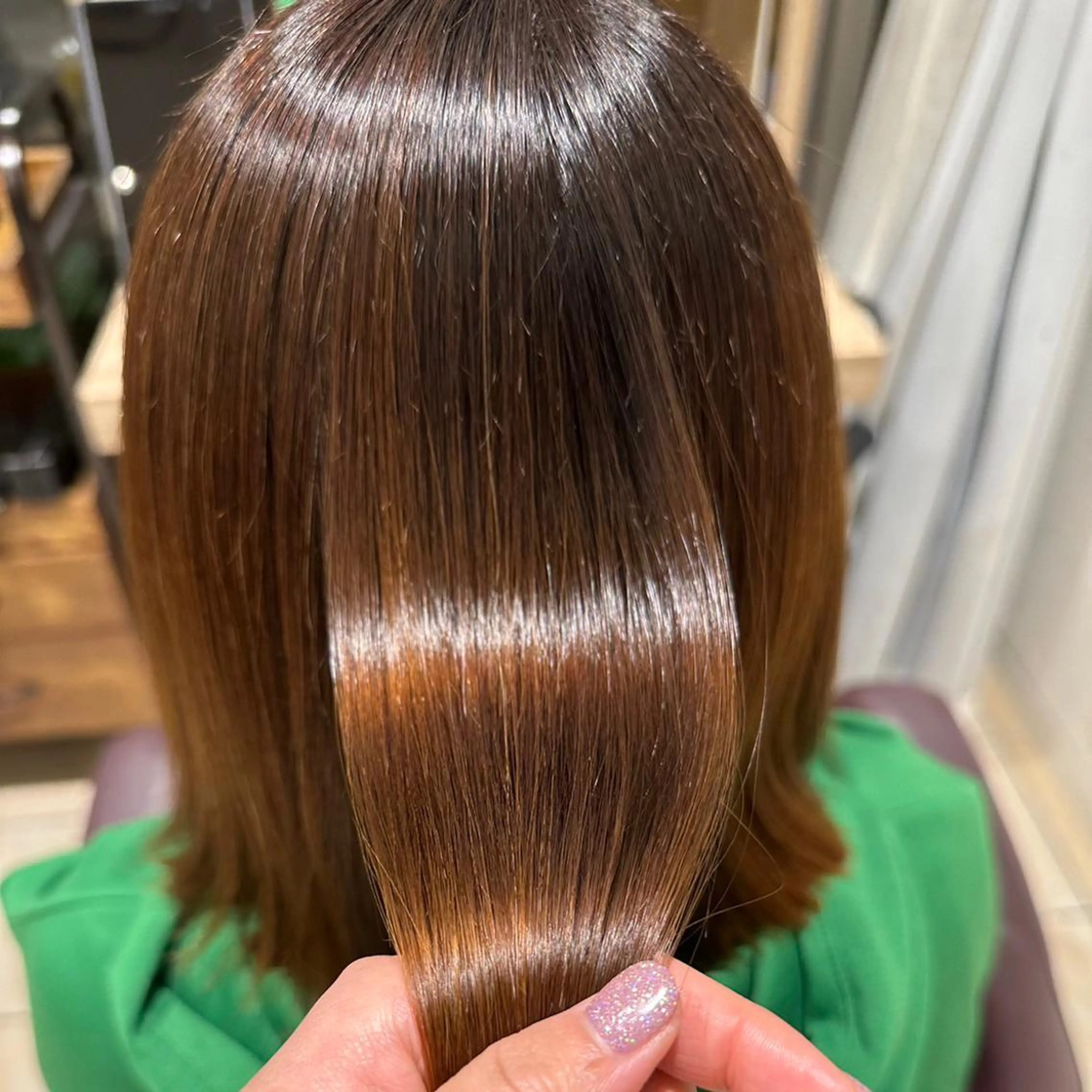 ミディアム カラー パーマ カット ヘアカラー トリートメント 🦋髪質改善 今宮梨沙🦋のヘアスタイル