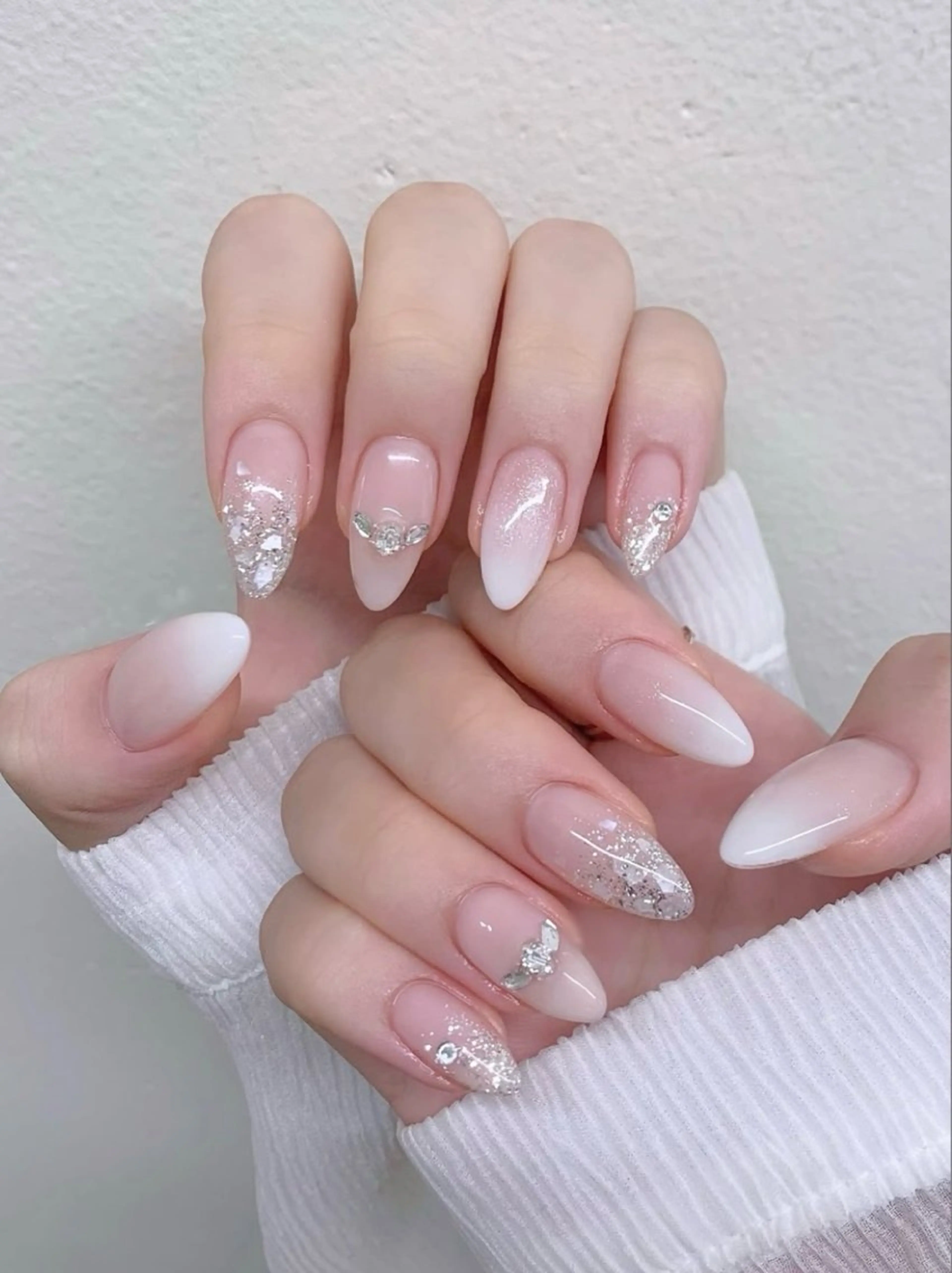 ネイル オーロラネイル 長さ出し フットネイル フレンチネイル ジェルネイル ハンドネイル sora ❄️のネイルデザイン