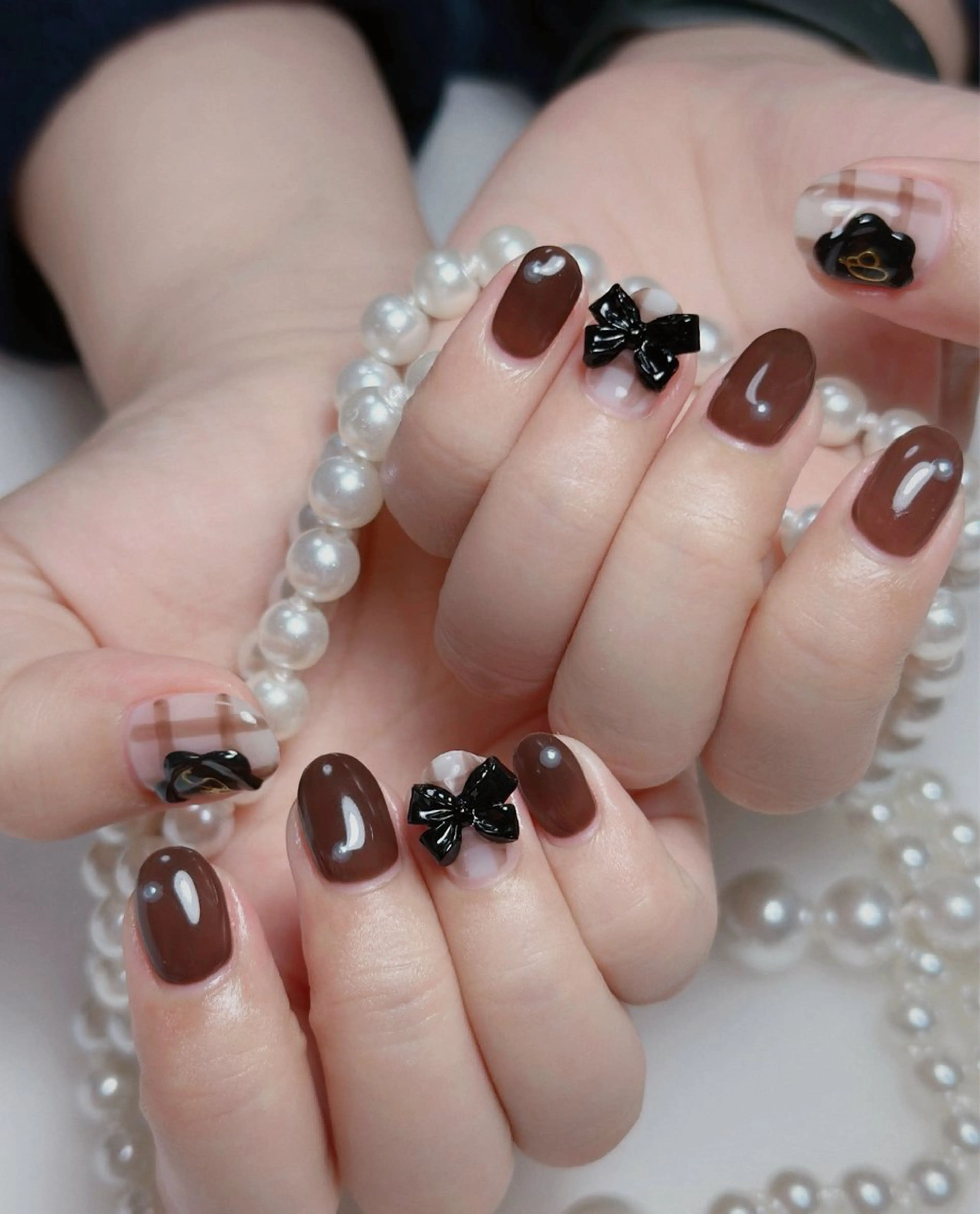 ネイル オーロラネイル 長さ出し フットネイル 韓国ネイル ラメ(グリッター) ハンドネイル 👍thumbs up nail👍のネイルデザイン