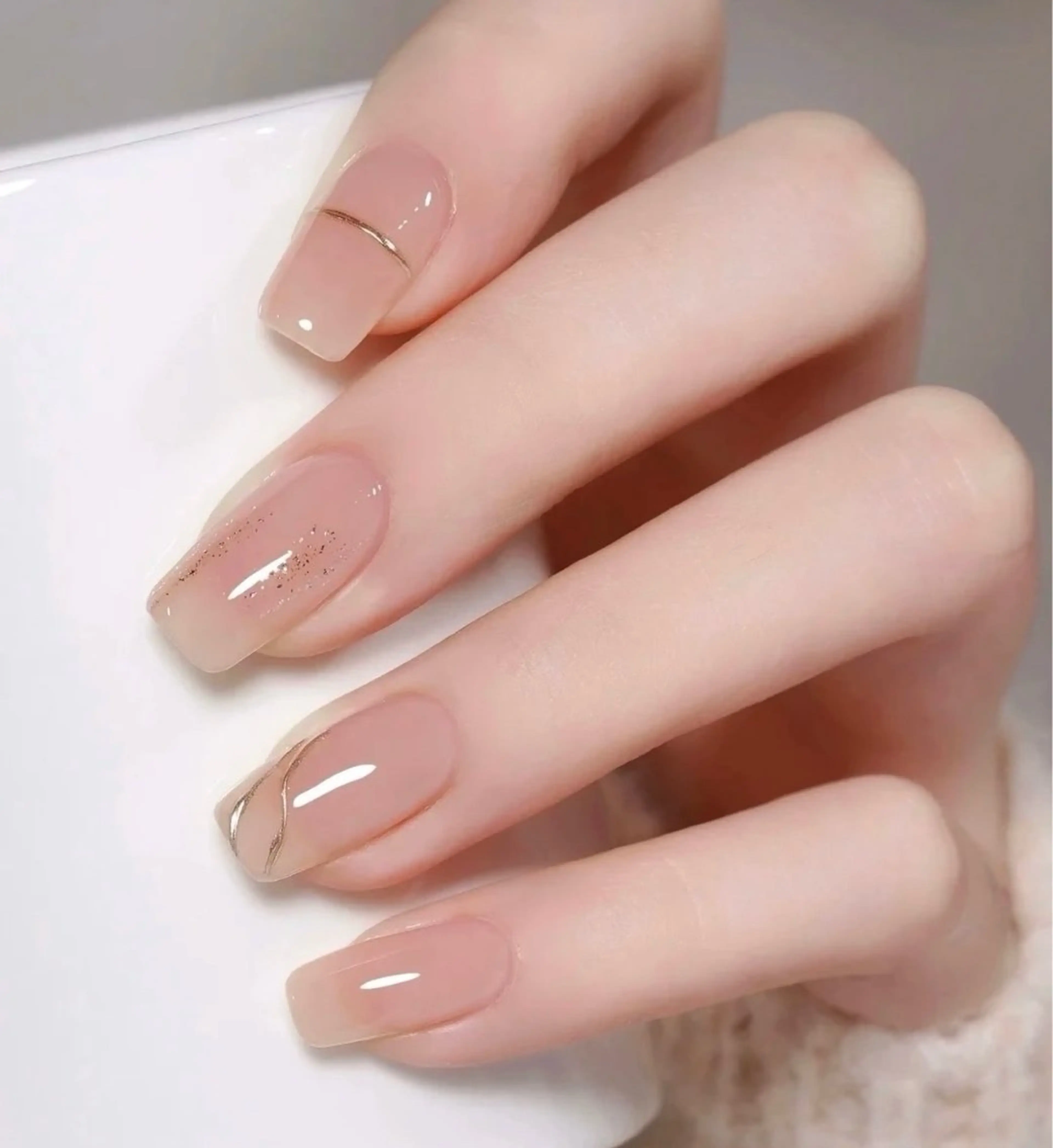 ネイル アートネイル チークネイル 長さ出し フットネイル ジェルネイル ラッキーネイルサロン西川口東口店所属・山田 由奈のネイルデザイン