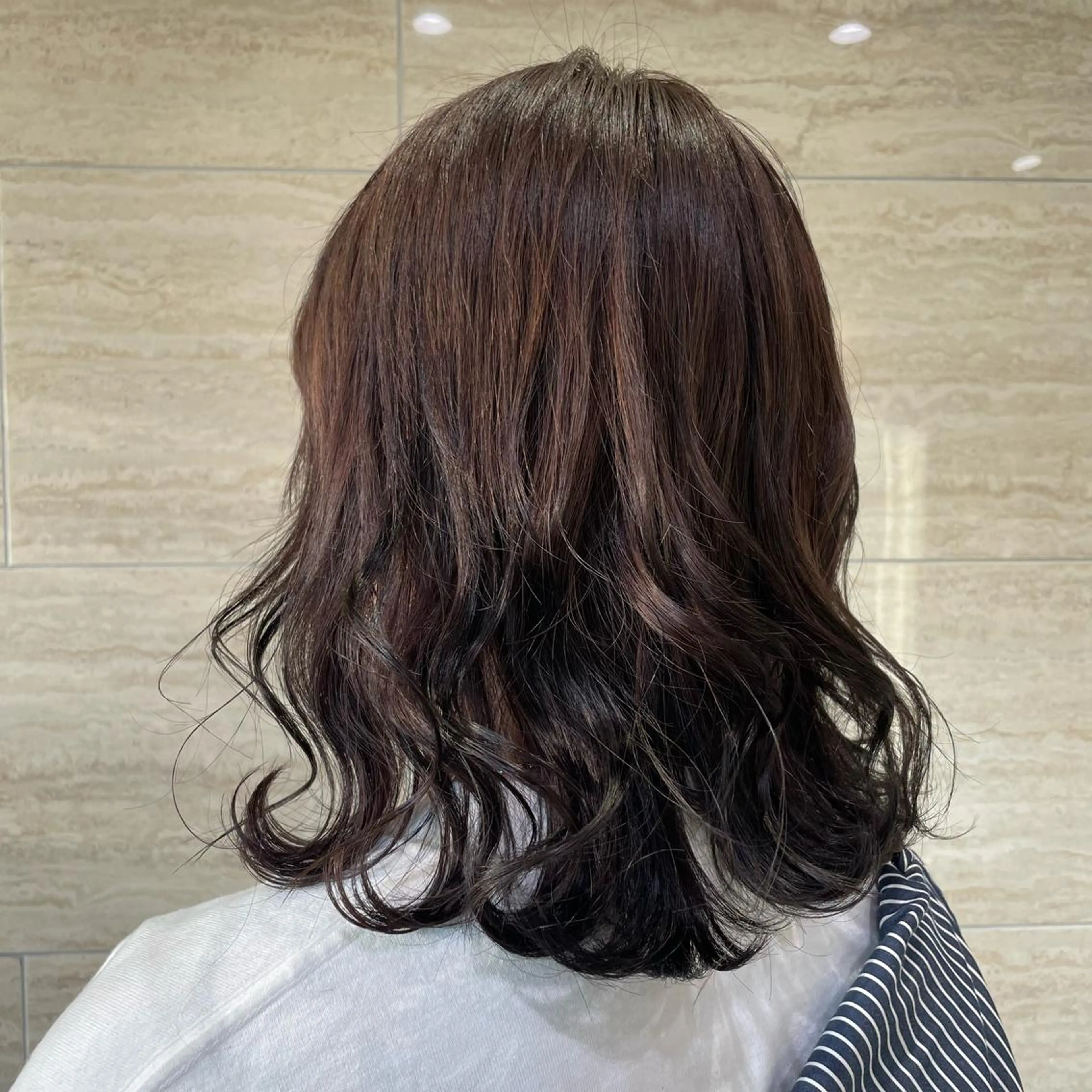 ミディアム カラー ブリーチ グレージュ ブリーチなしカラー コノミ/ アイリスト まつパ/大船 鎌倉のマツエク・マツパデザイン