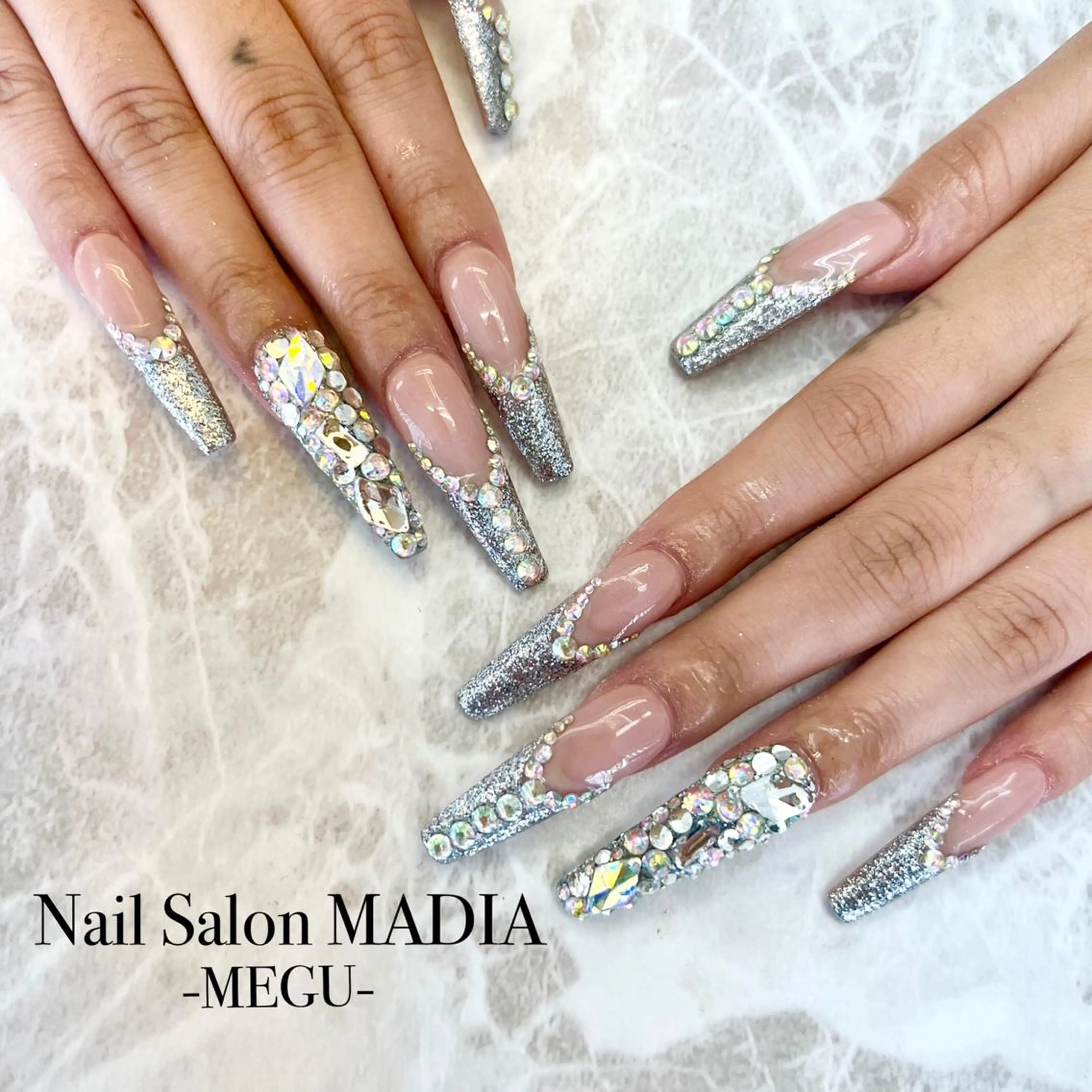 ネイル MADIA藤沢所属・MADIA MEGUのネイルデザイン