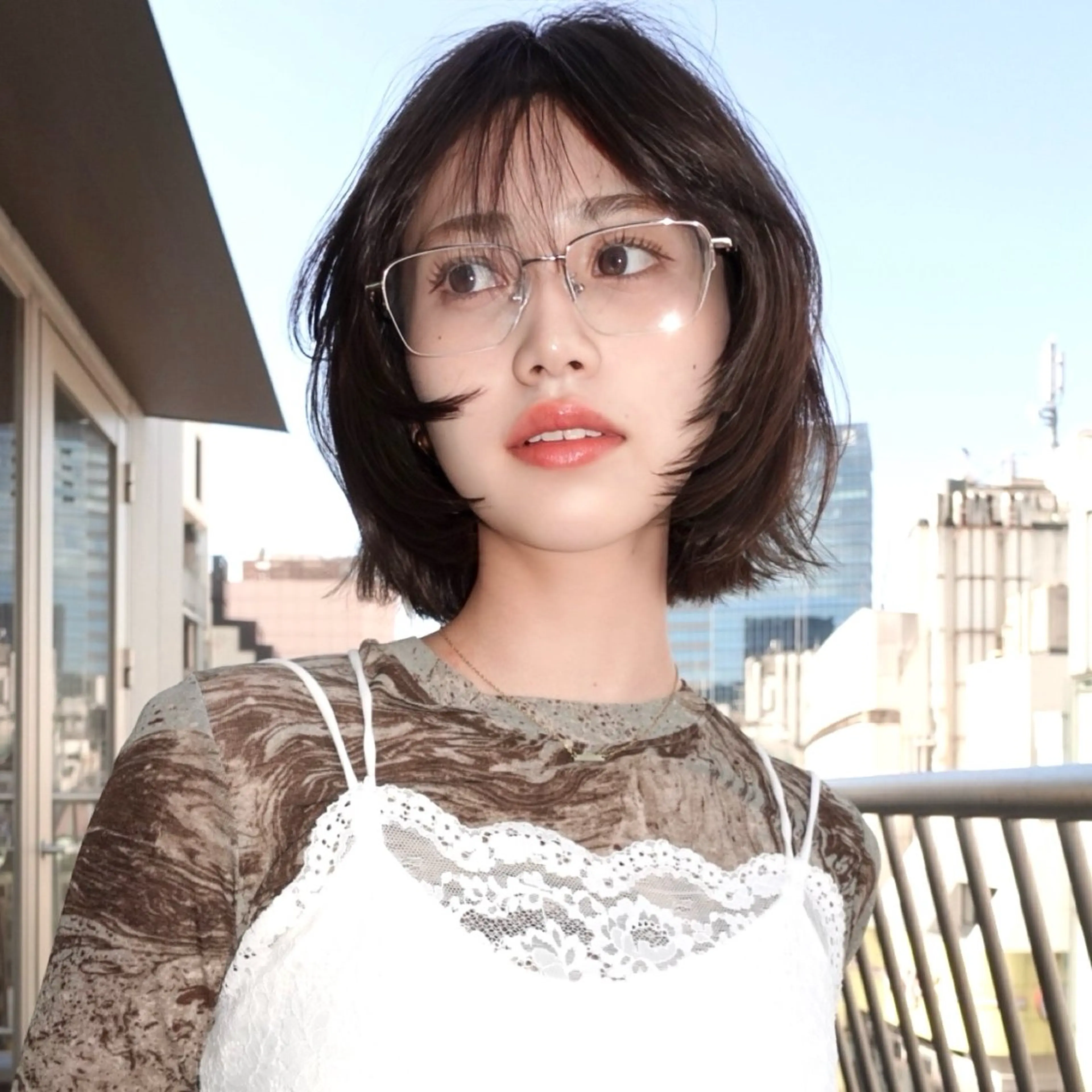 ミディアム カラー ボブレイヤー ブラウンカラー ナチュラルブラウン ボブ レイヤーカット カット ヘアカラー トリートメント レイヤーカット ボブ　渋谷のヘアスタイル