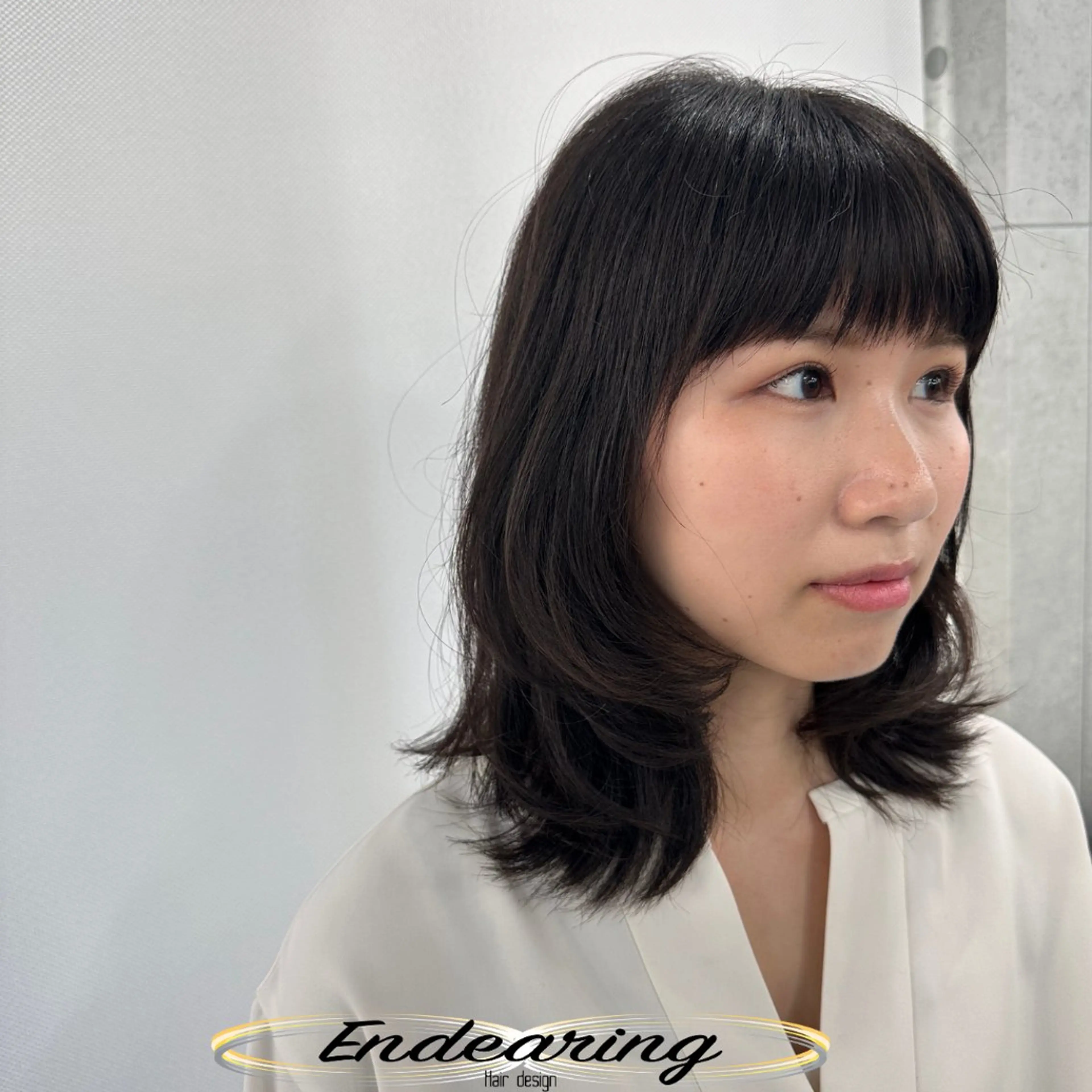 ミディアム 外ハネヘア カット Endearing 銀座/レイヤーカットのヘアスタイル
