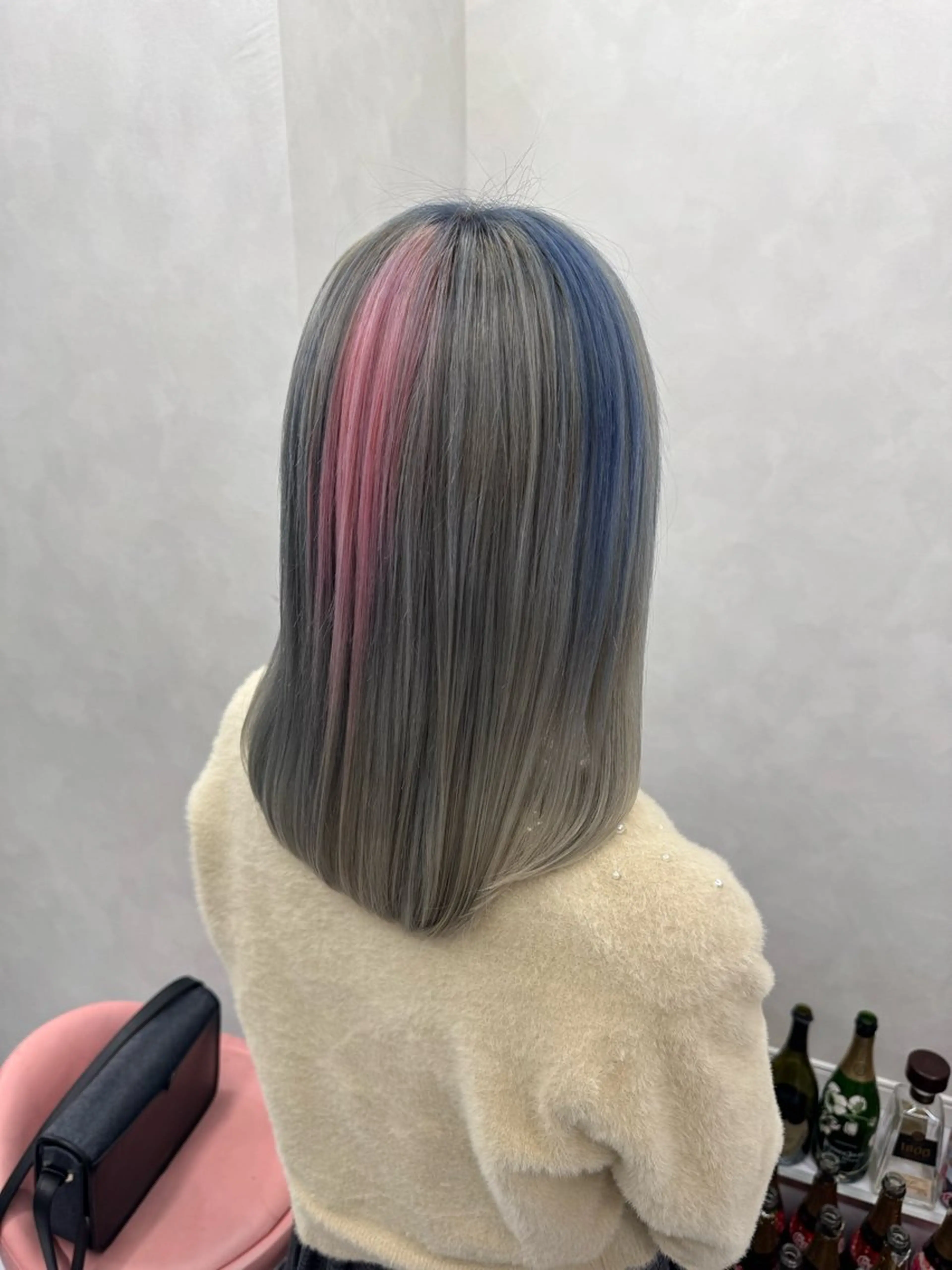 セミロング カラー 💛最強ハイトーン 🐝chan🍯のヘアスタイル