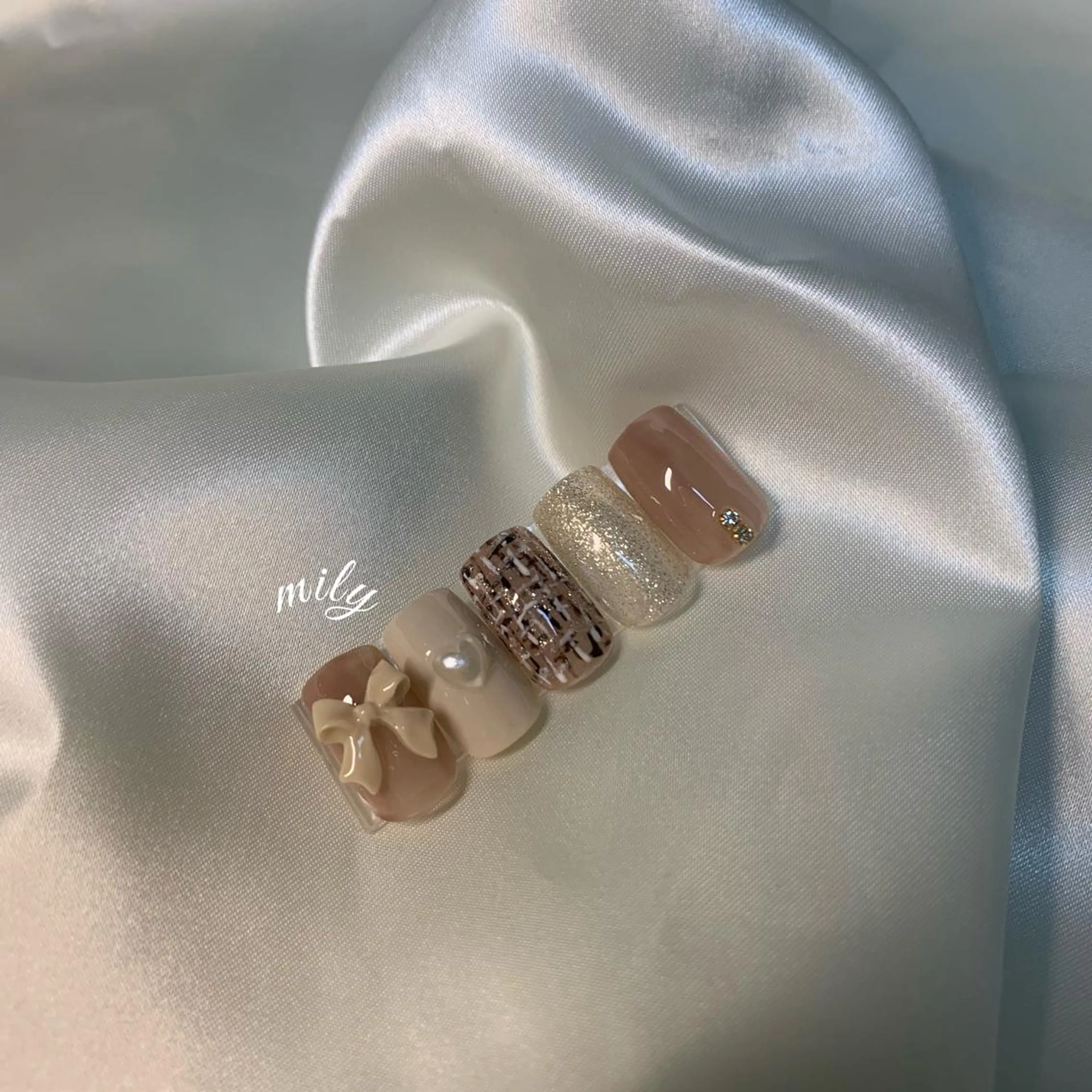 ネイル mily_harajuku所属・韓国ネイル☁️ haruna🌛のネイルデザイン