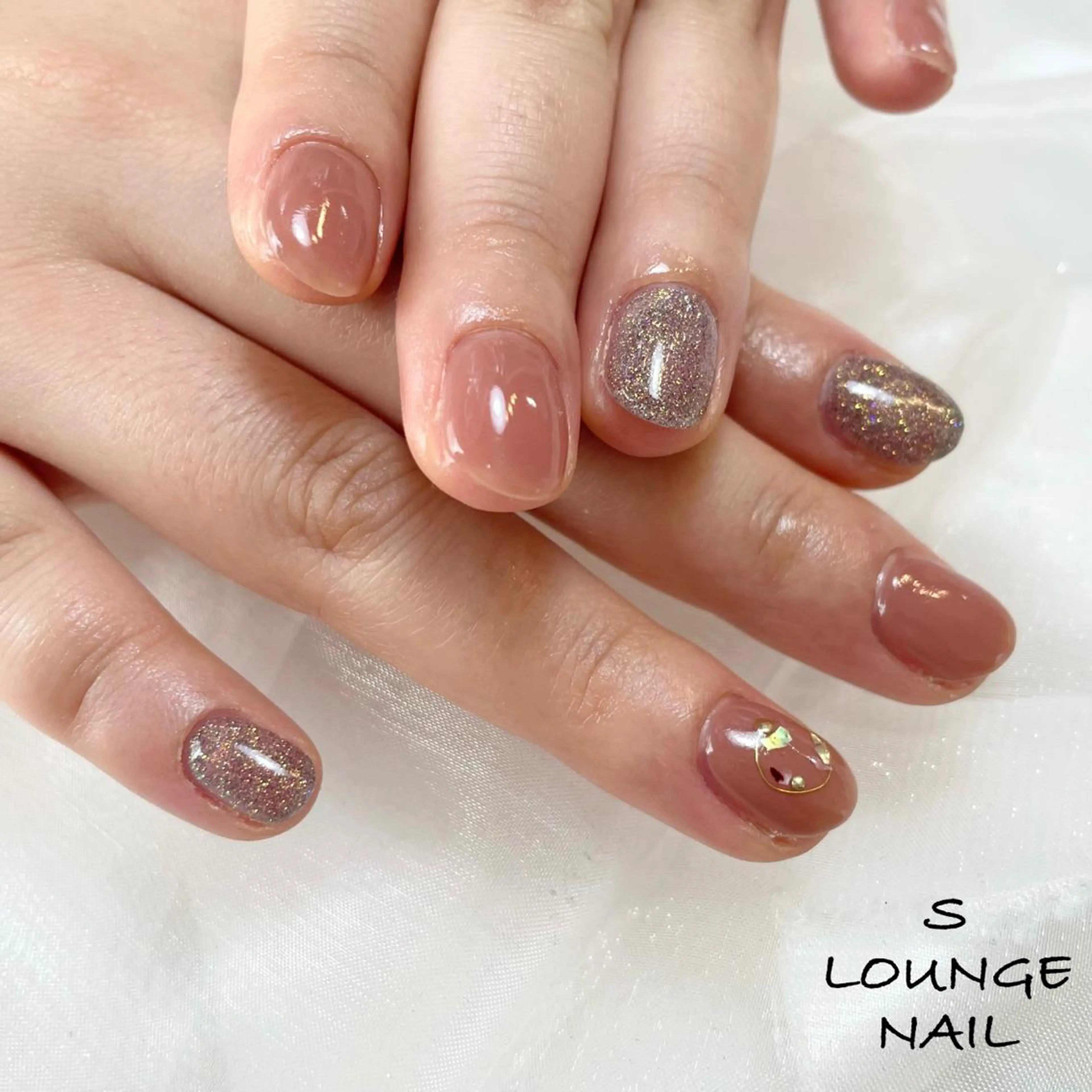 ネイル アートネイル ハンドネイル フットネイル S LOUNGE NAIL所属・パーツたくさん🍓 SUMIのネイルデザイン