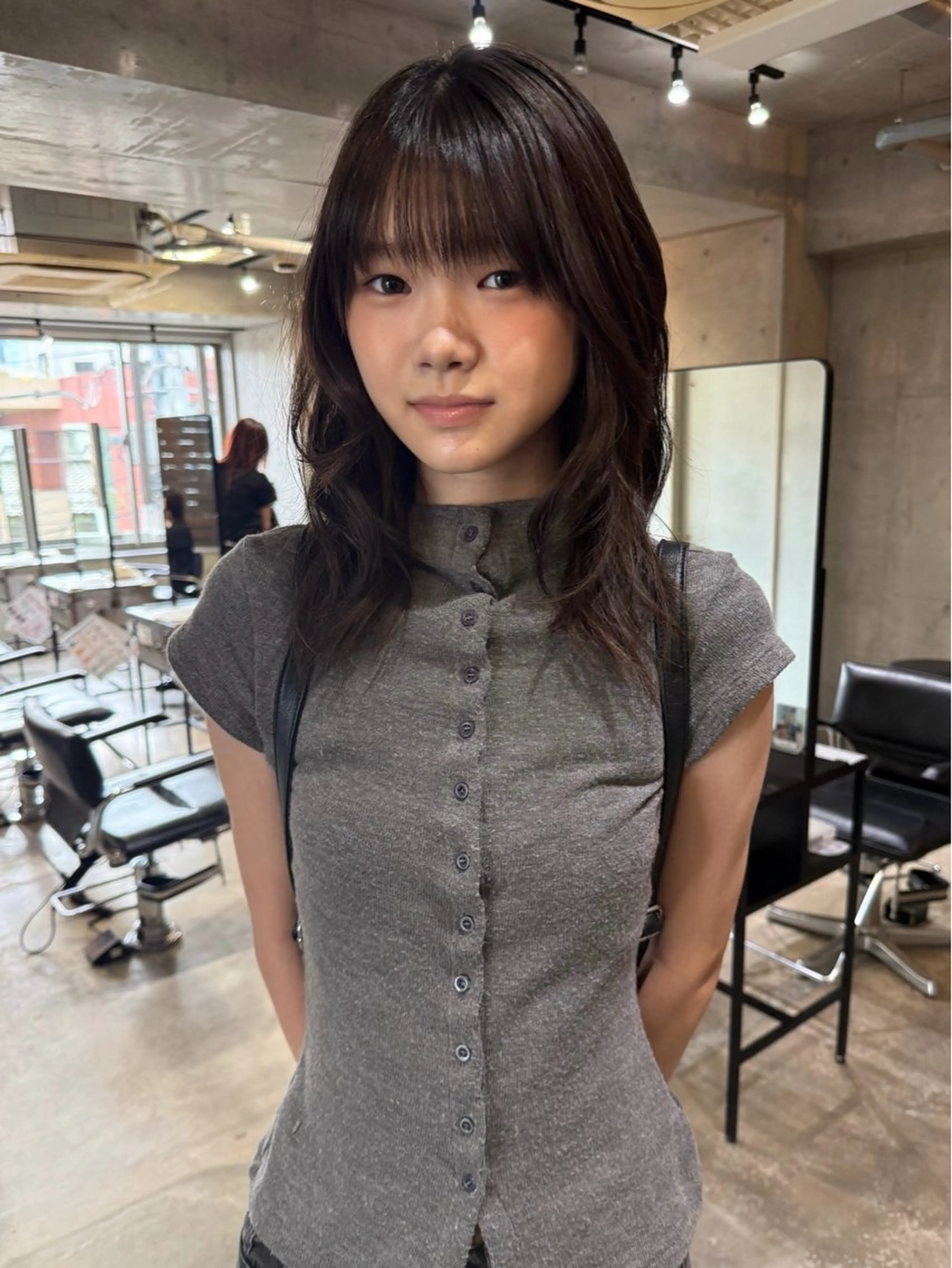 ミディアム ミディアムレイヤー レイヤーカット レイヤーカット\ウル フ　chinatsuのヘアスタイル