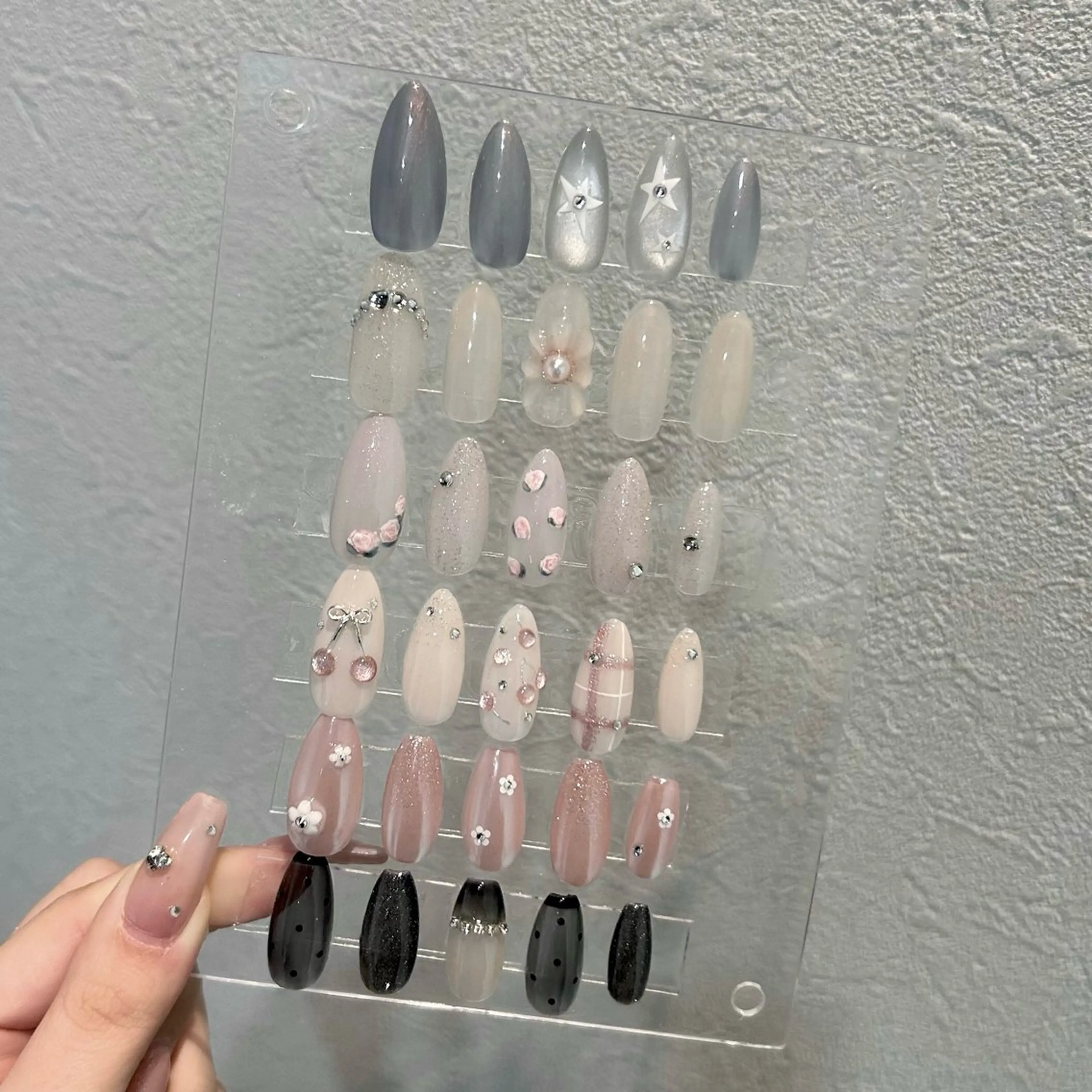 ネイル アートネイル 春ネイル ハンドネイル ami 𝜗𝜚˚⋆のネイルデザイン