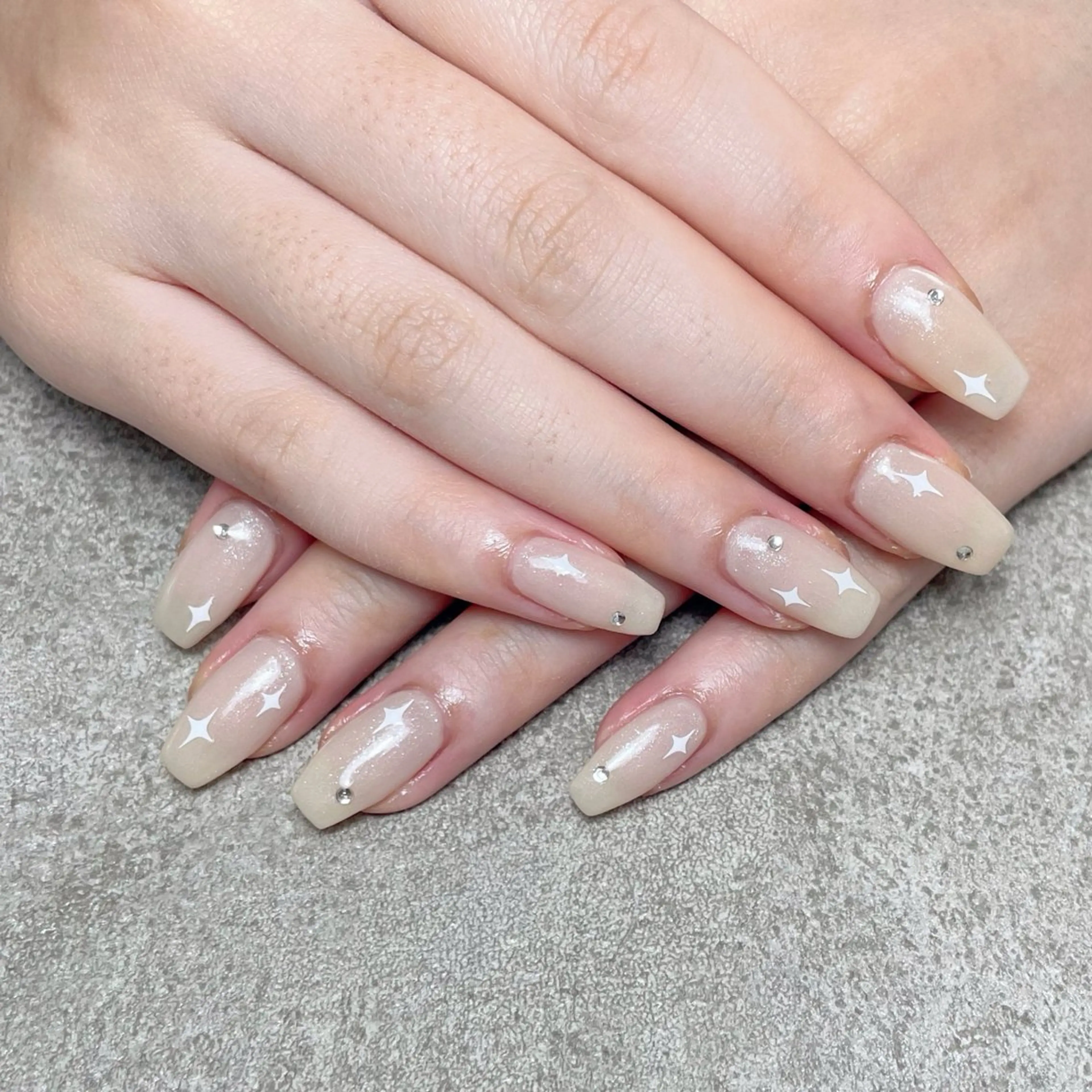 ネイル ハンドネイル nailroom DIASOMNIAのネイルデザイン