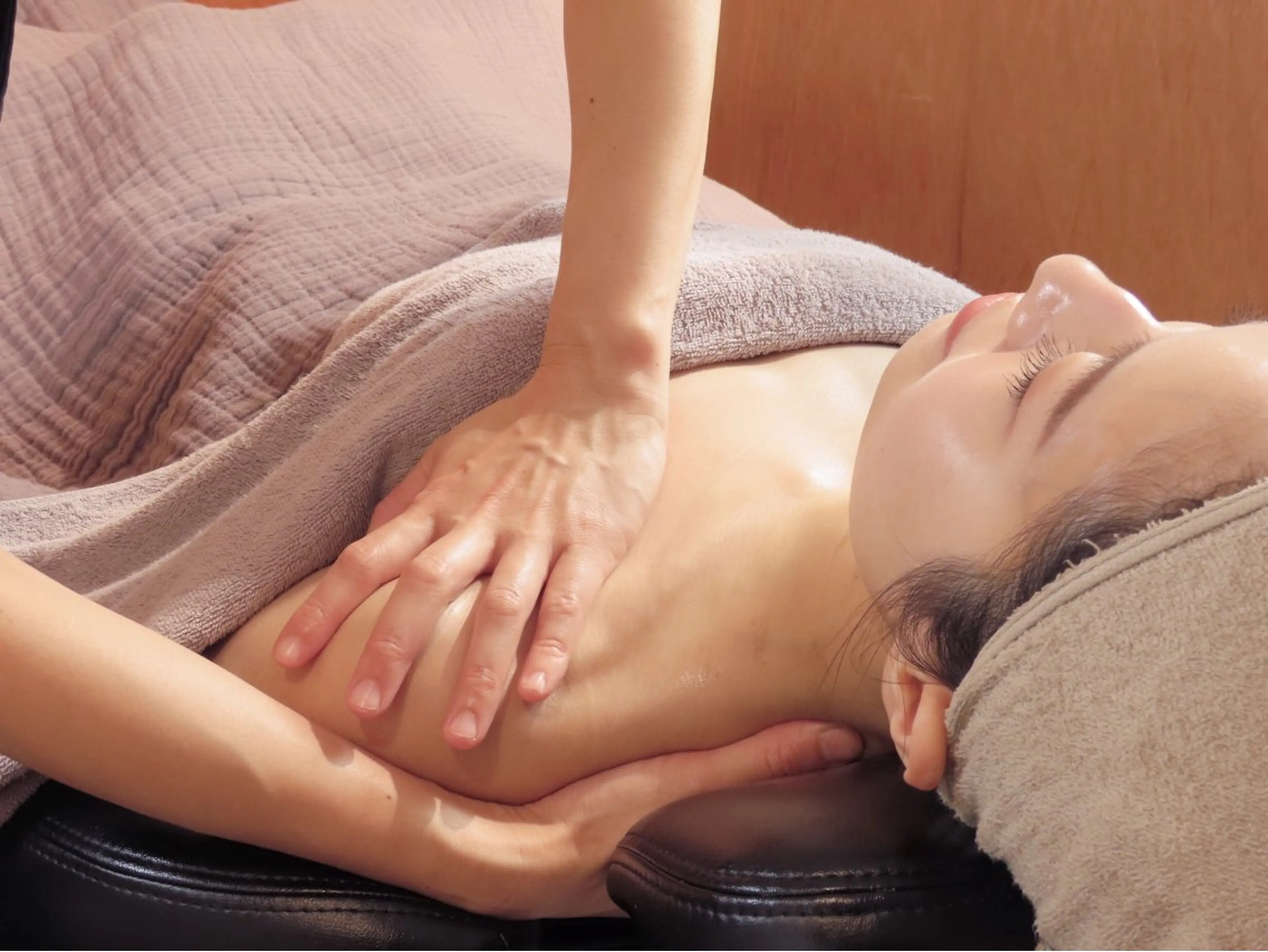 【首肩背中頭ほぐし】NERERUヘッドスパ(施術時間60分/所要時間90分程になります)アロマをお選び頂けます🌿の写真