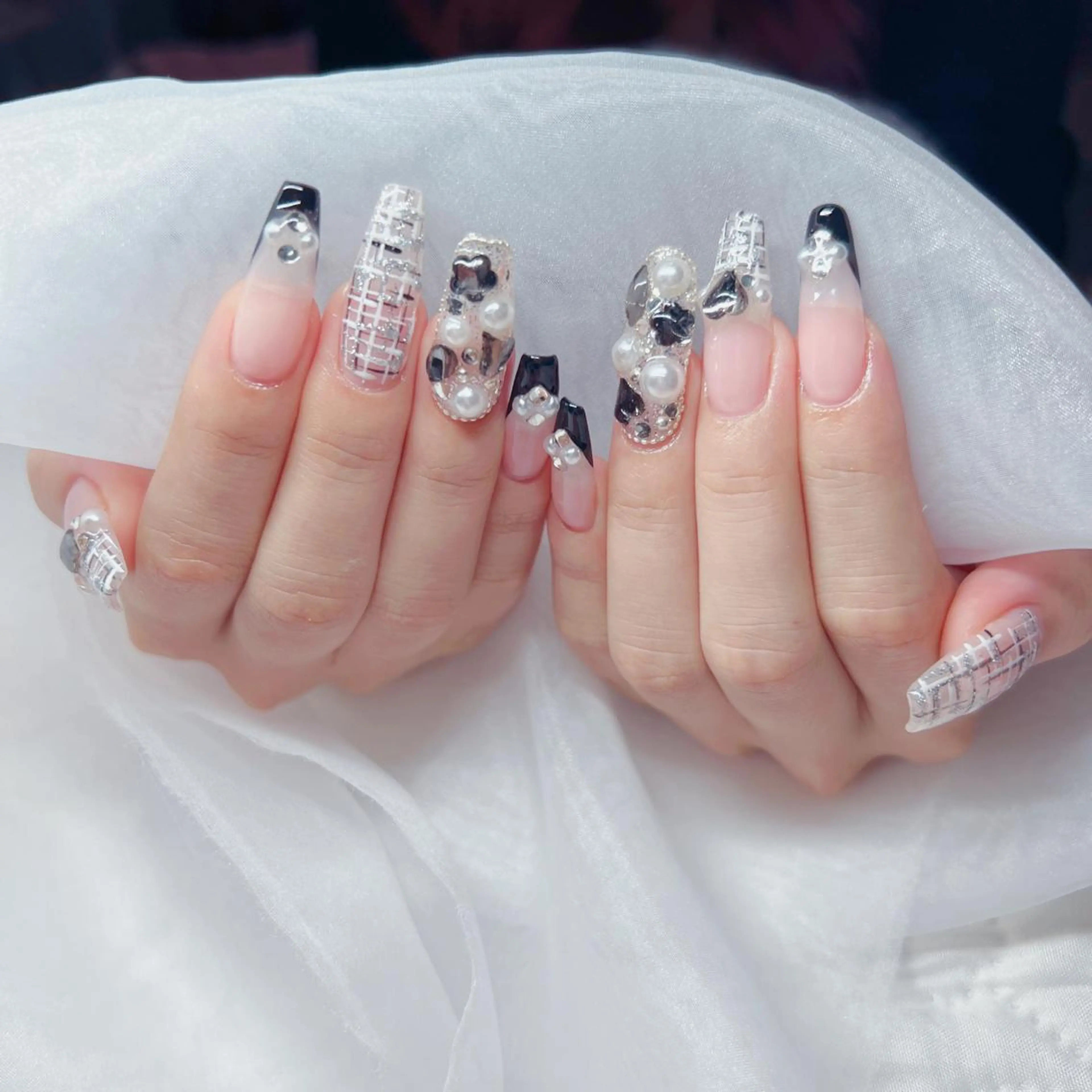 ロング ハンドネイル ハンドケア 💜MIYA nail川崎店のネイルデザイン