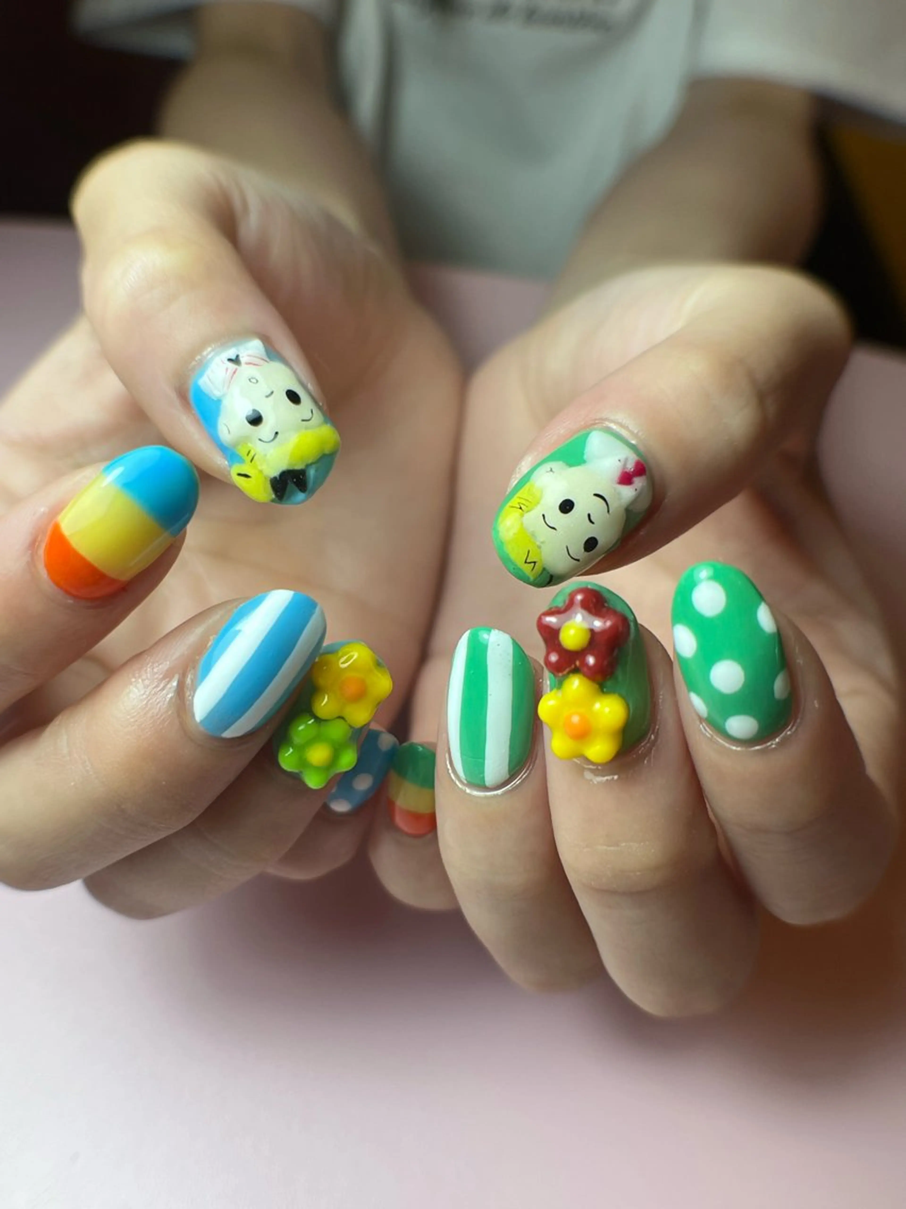 ネイル ハンドネイル ハンドケア ナツインフィニティ ネイルズ(なつ)のネイルデザイン