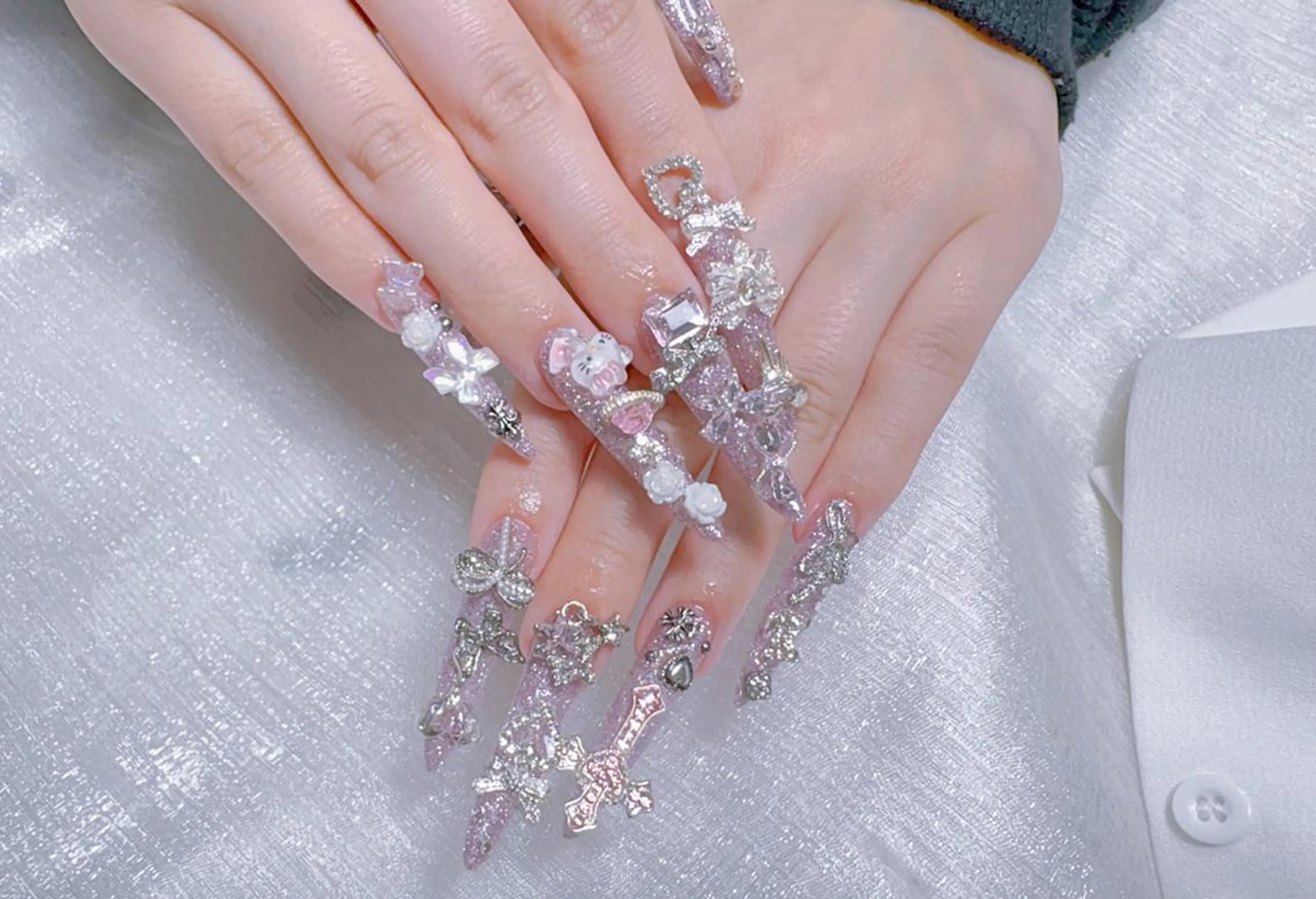 ネイル ハンドネイル ❄️西川 真由美❄️のネイルデザイン