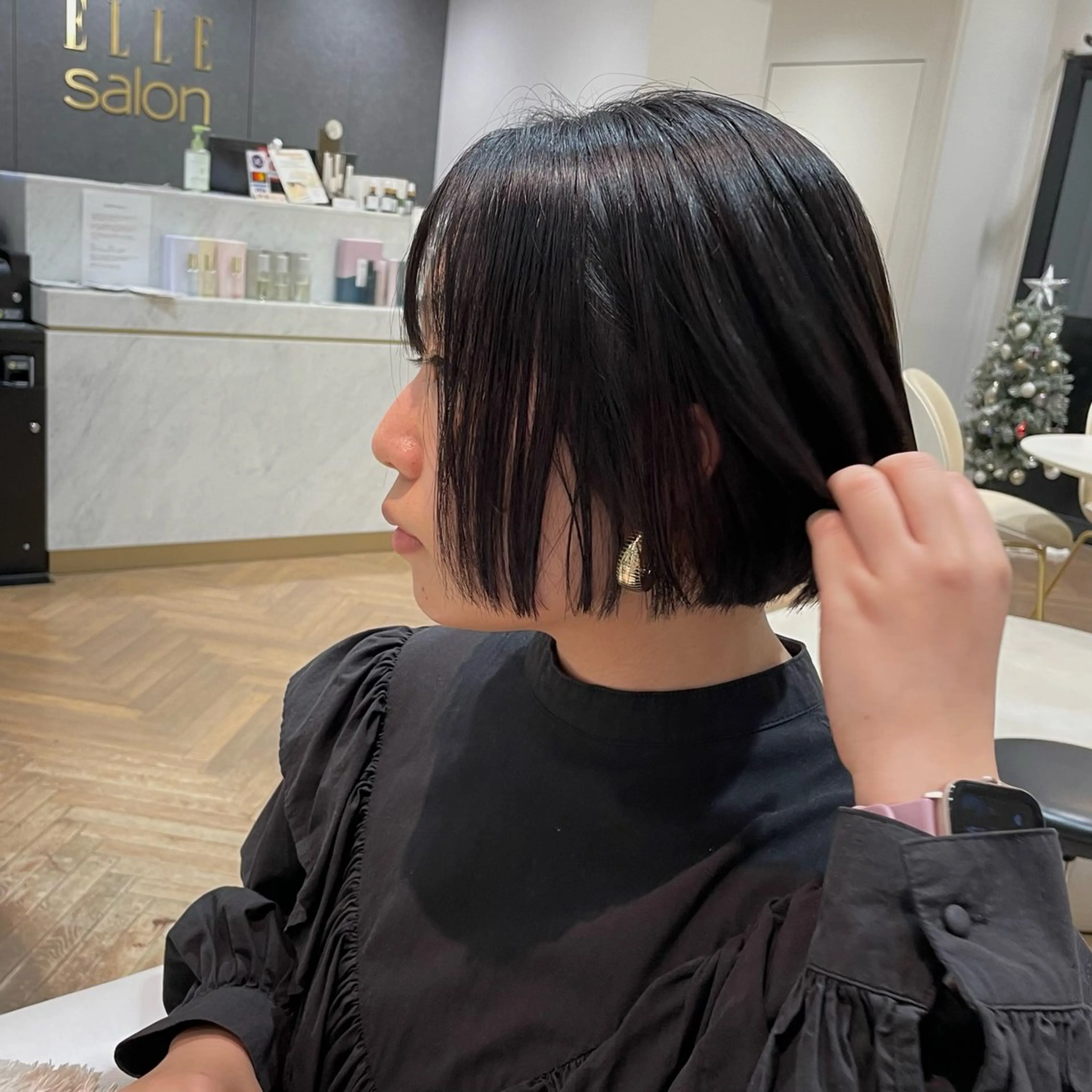 ショート ELLE salon サエのヘアスタイル