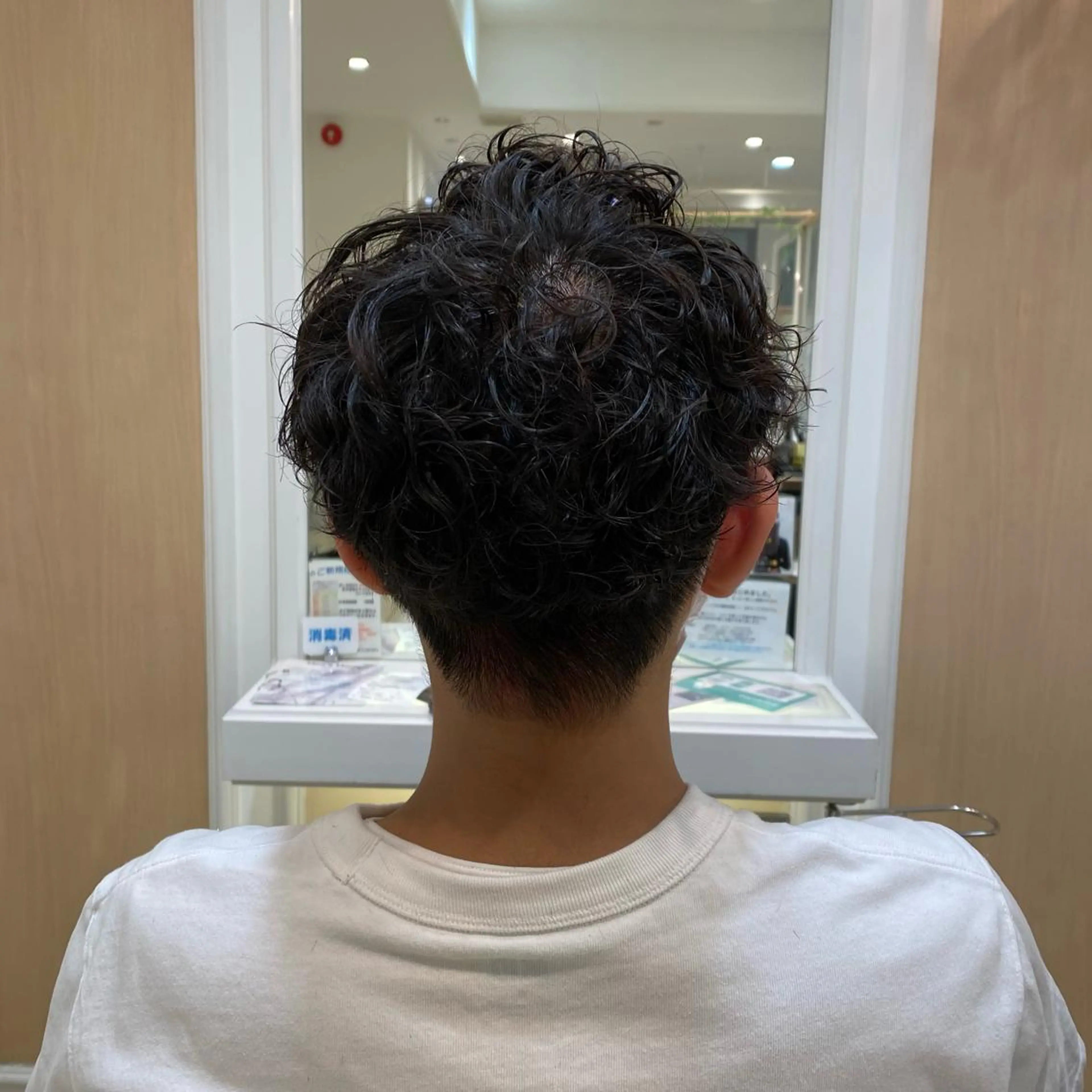 ショート パーマ メンズ カット パーマ メンズ特化型美容師 栗山勇人のヘアスタイル