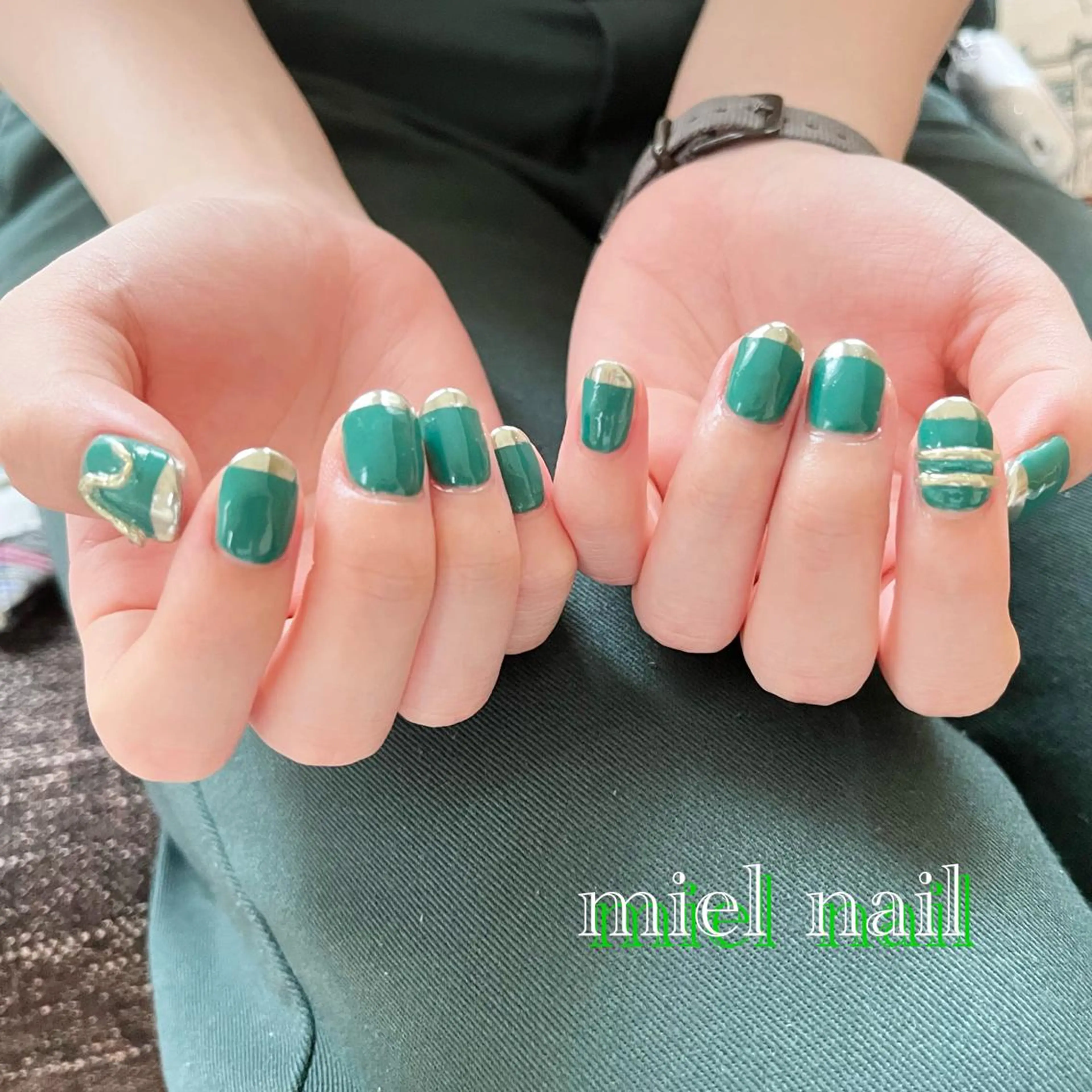 ネイル フレンチネイル ジェルネイル グリーン ミラーネイル miel nailのネイルデザイン