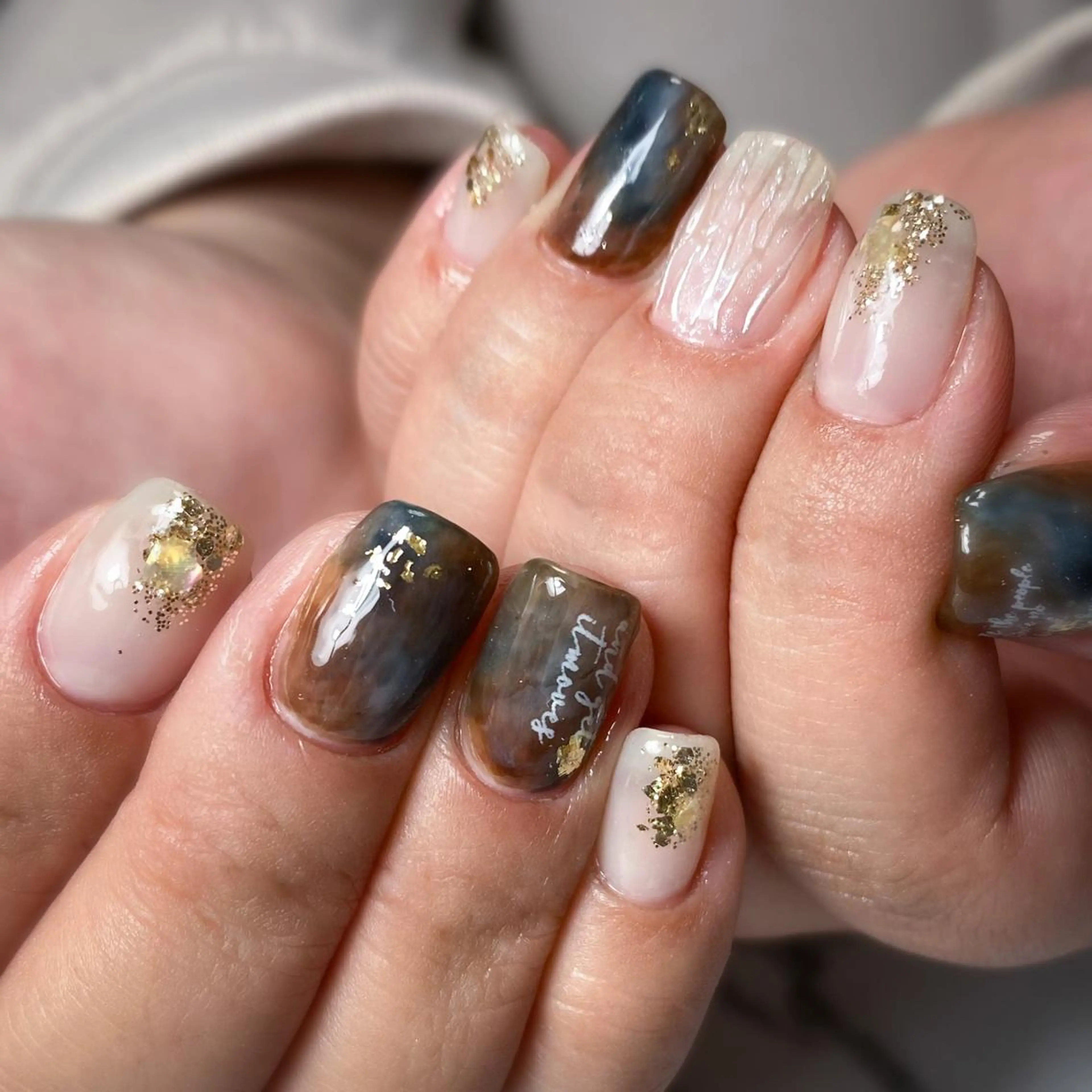 ショート ネイル ブルー ブラウン ハンドネイル &.nail/ ニュアンス/持込み可のネイルデザイン