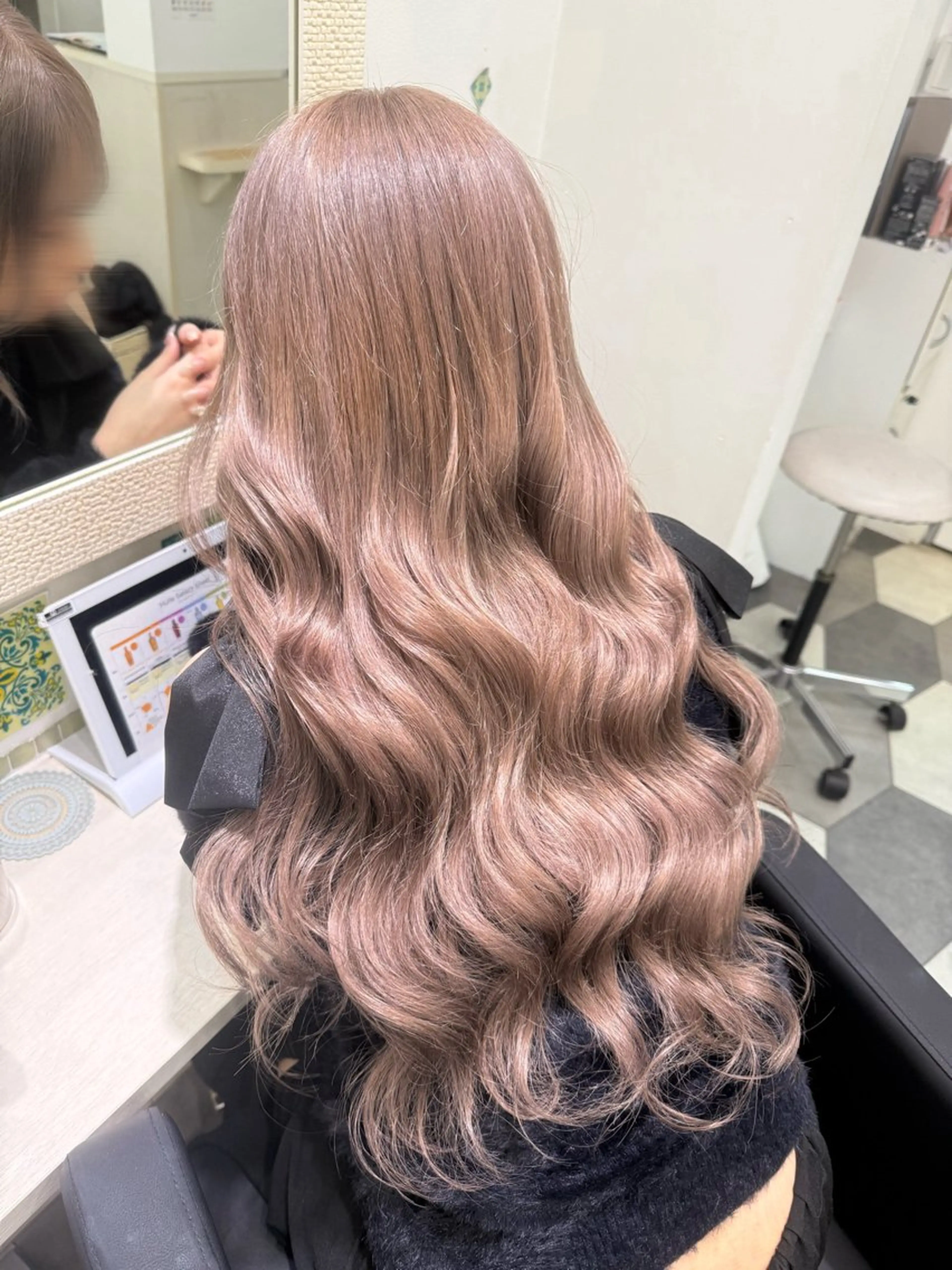 【仕上がり胸下】(整えカット/TR込)透明感カラー＋最高級エクステ50cm 60本の写真