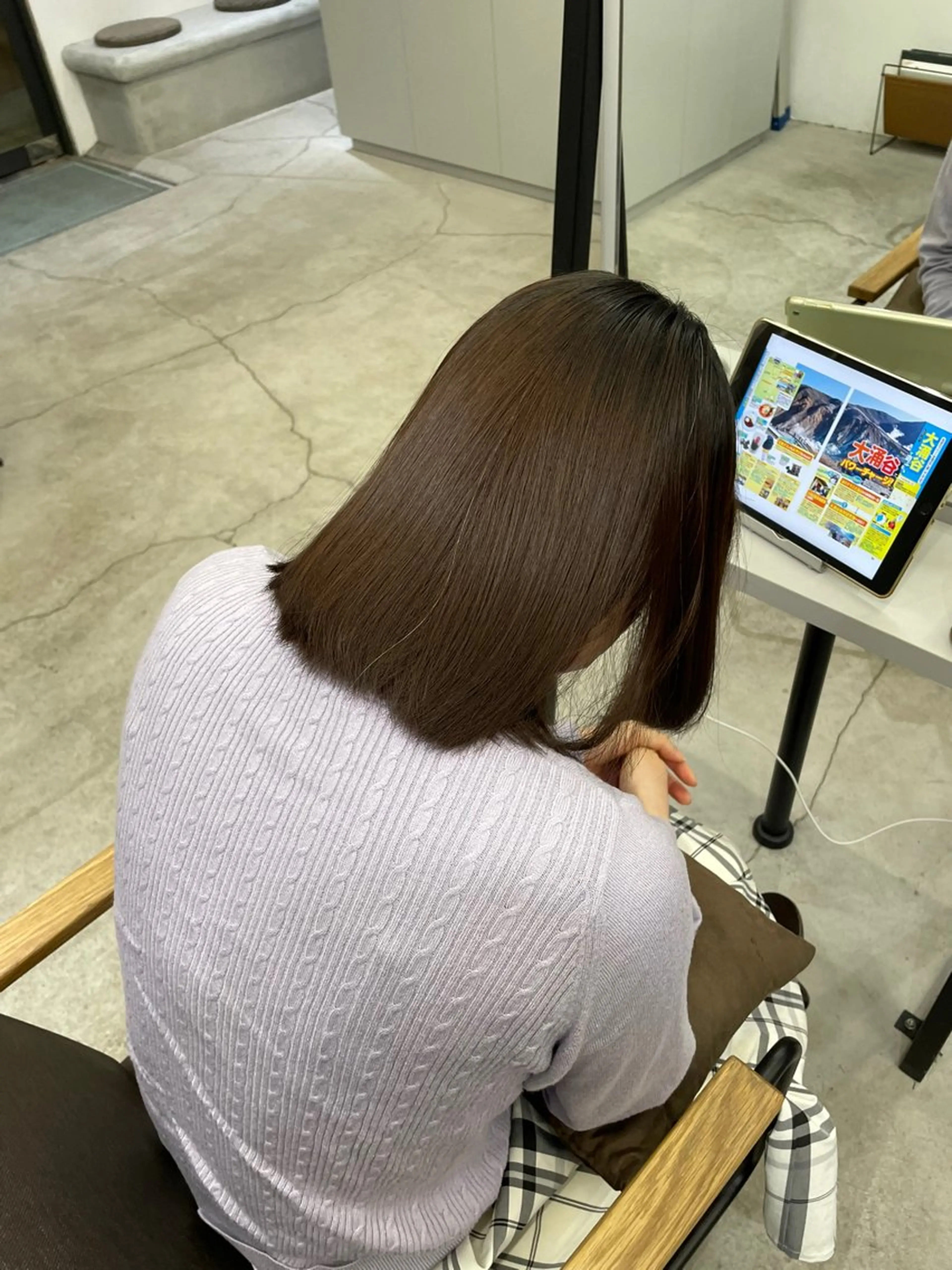 ミディアム 縮毛矯正 絶対綺麗な暖色カラー 🎯あります✨増渕✨のヘアスタイル