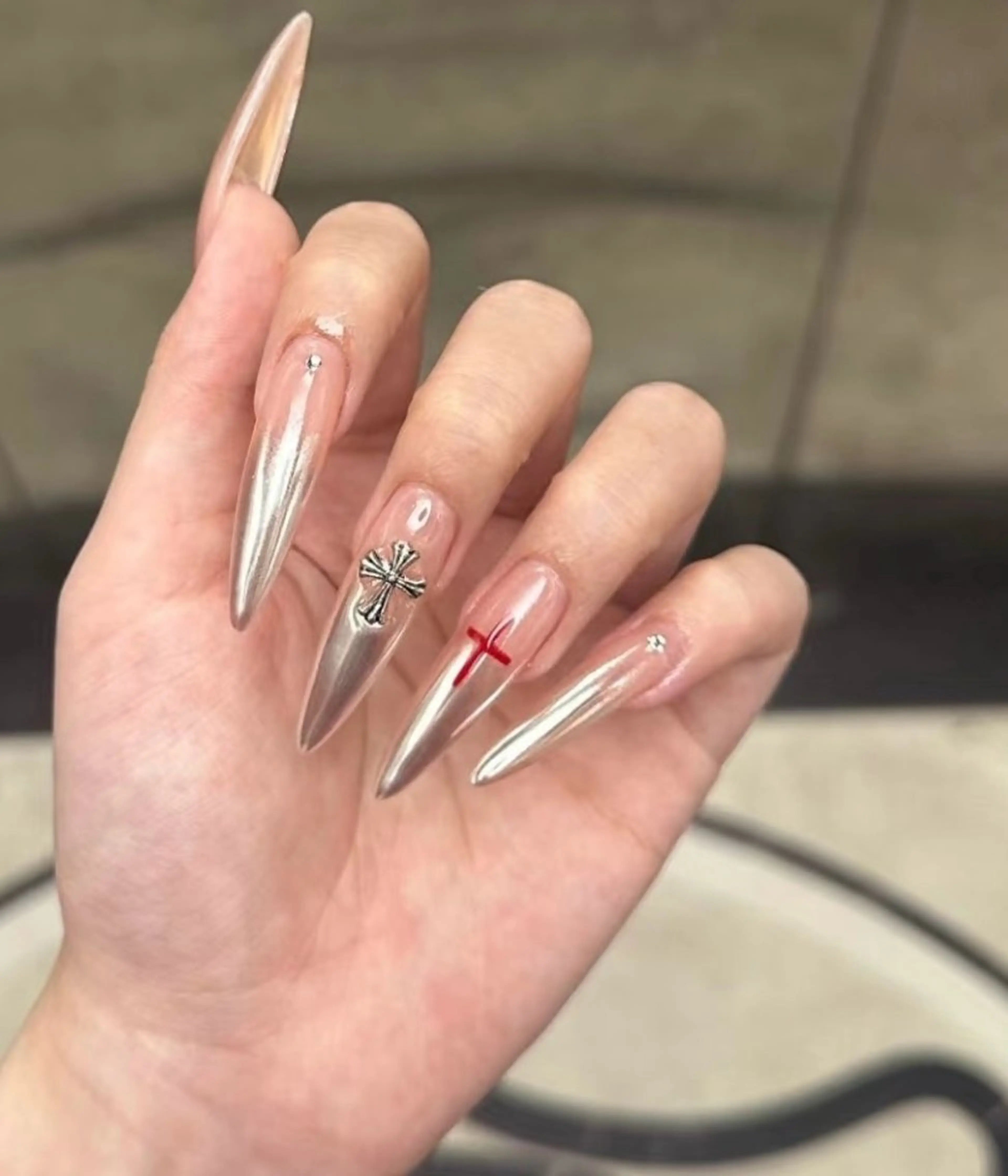 ネイル オーロラネイル フラワーネイル フットネイル フレンチネイル ジェルネイル ハンドネイル BabyYouMi nailのネイルデザイン