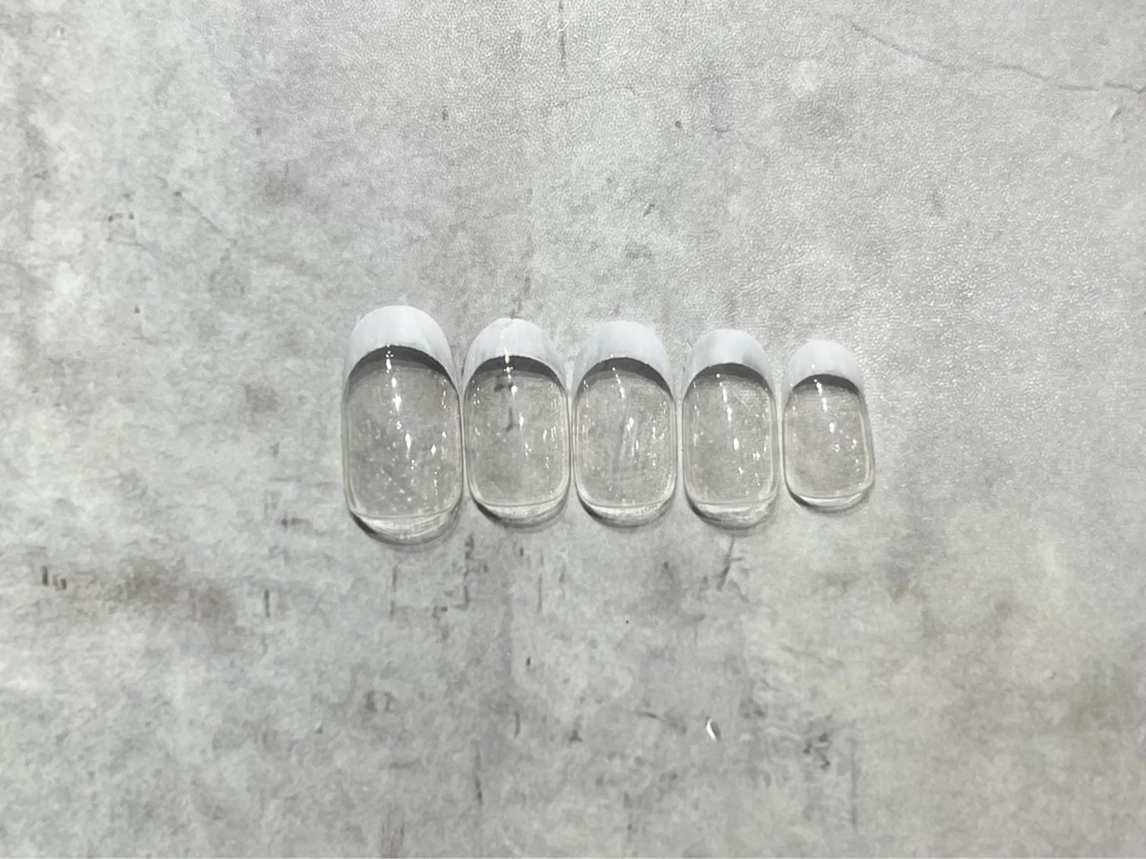 オフなしフレンチネイルの写真