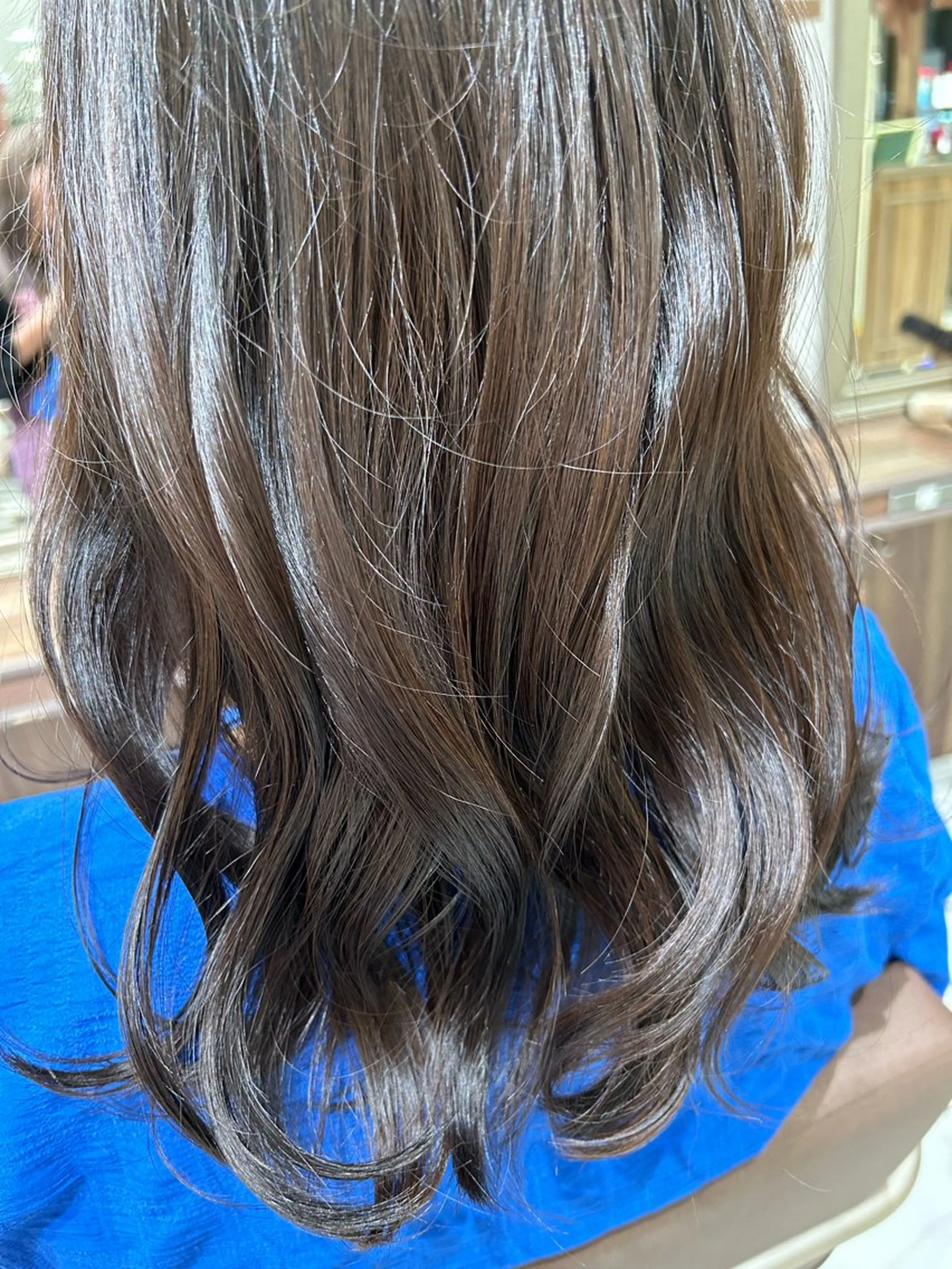 ロング 長田 有加のヘアスタイル