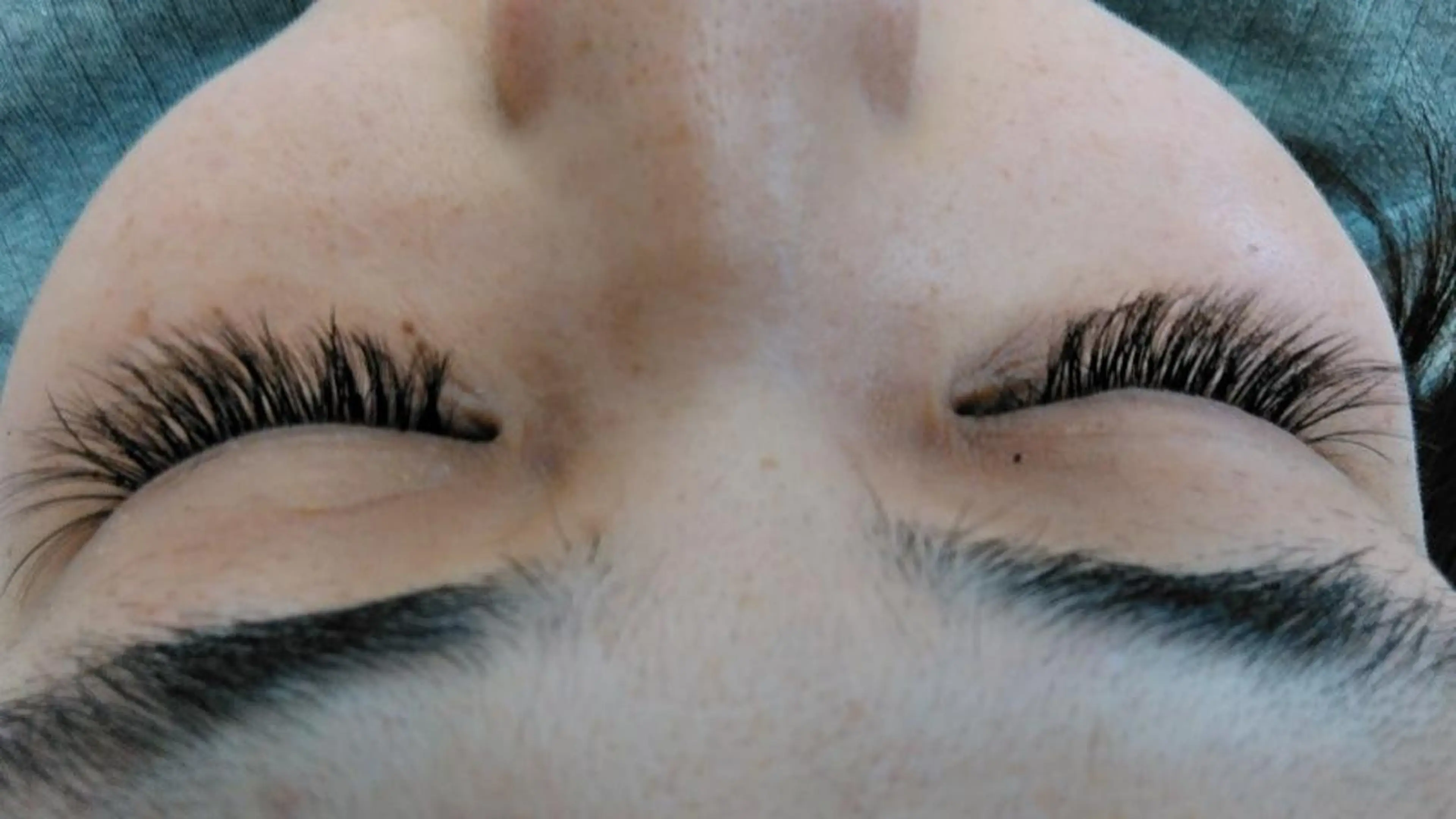 マツエク・マツパ 付け放題 ボリュームラッシュ fleur（フルール）所属・fleur フルールのマツエク・マツパデザイン