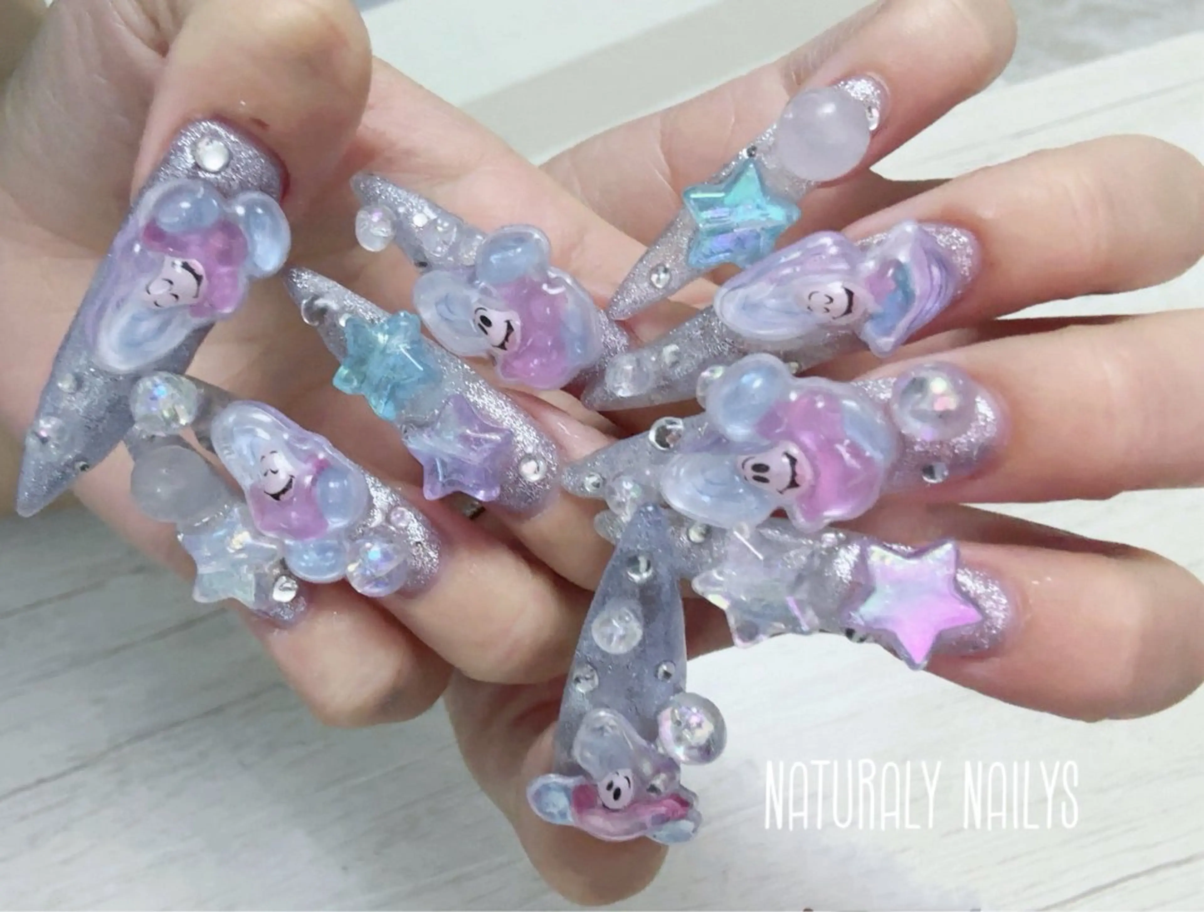 ネイル Naturaly Nailys所属・プライベートサロン rieのネイルデザイン