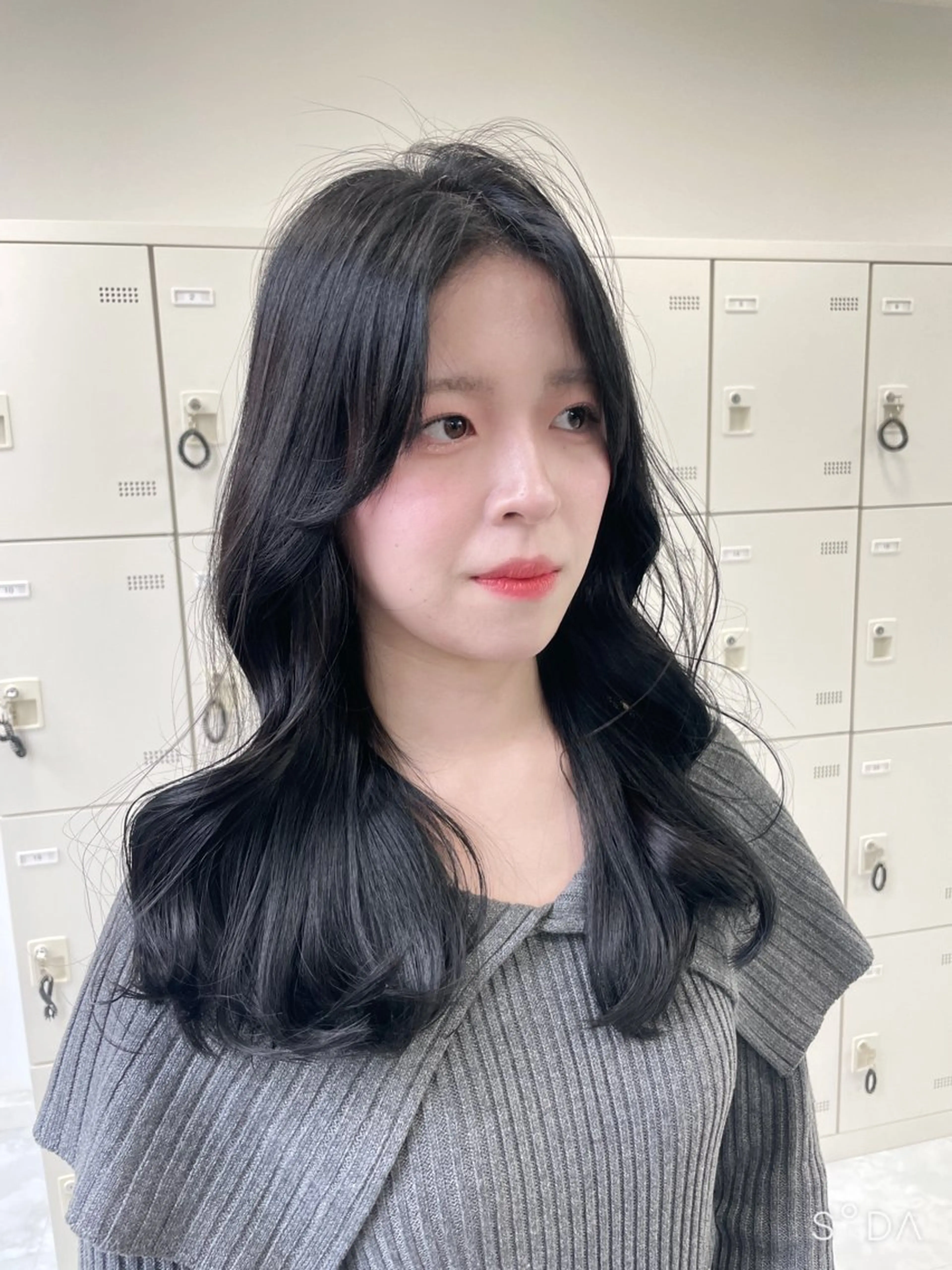 セミロング ヘアカラー MOE 福岡韓国ヘア✧︎のヘアスタイル