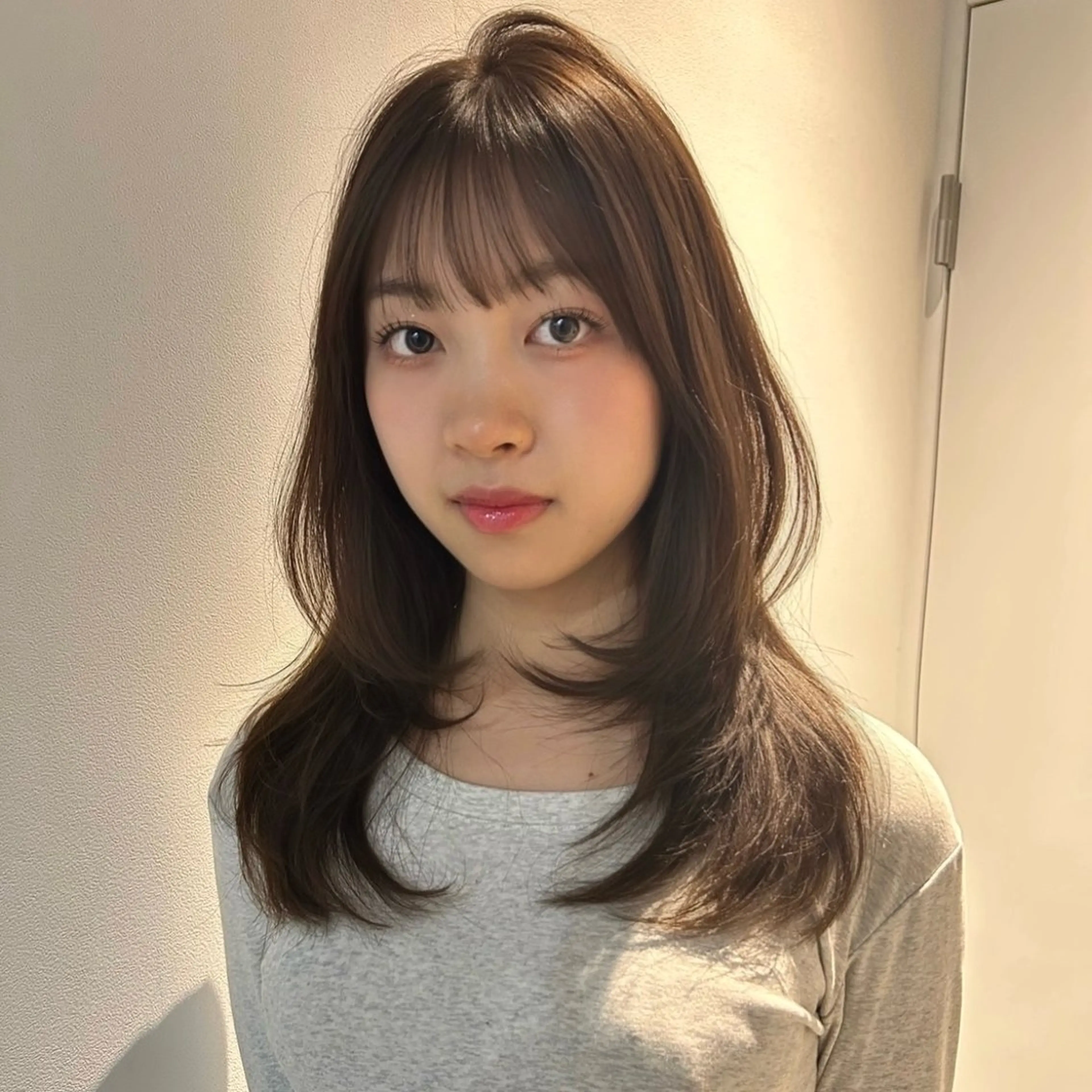 セミロング レイヤー/ショート 東実桜のヘアスタイル