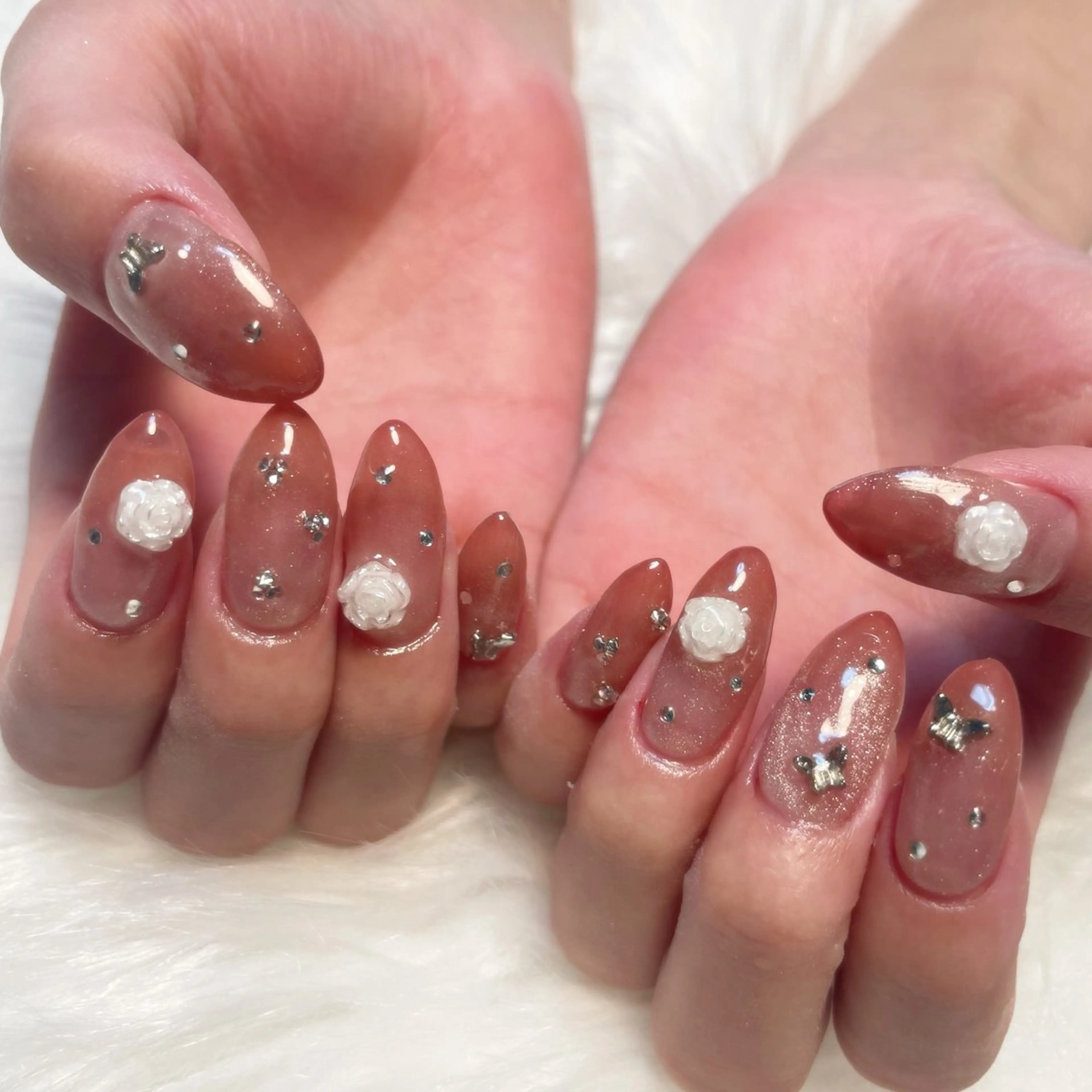 ネイル ハンドネイル ゴテゴテ💙ワンホン リオナのネイルデザイン