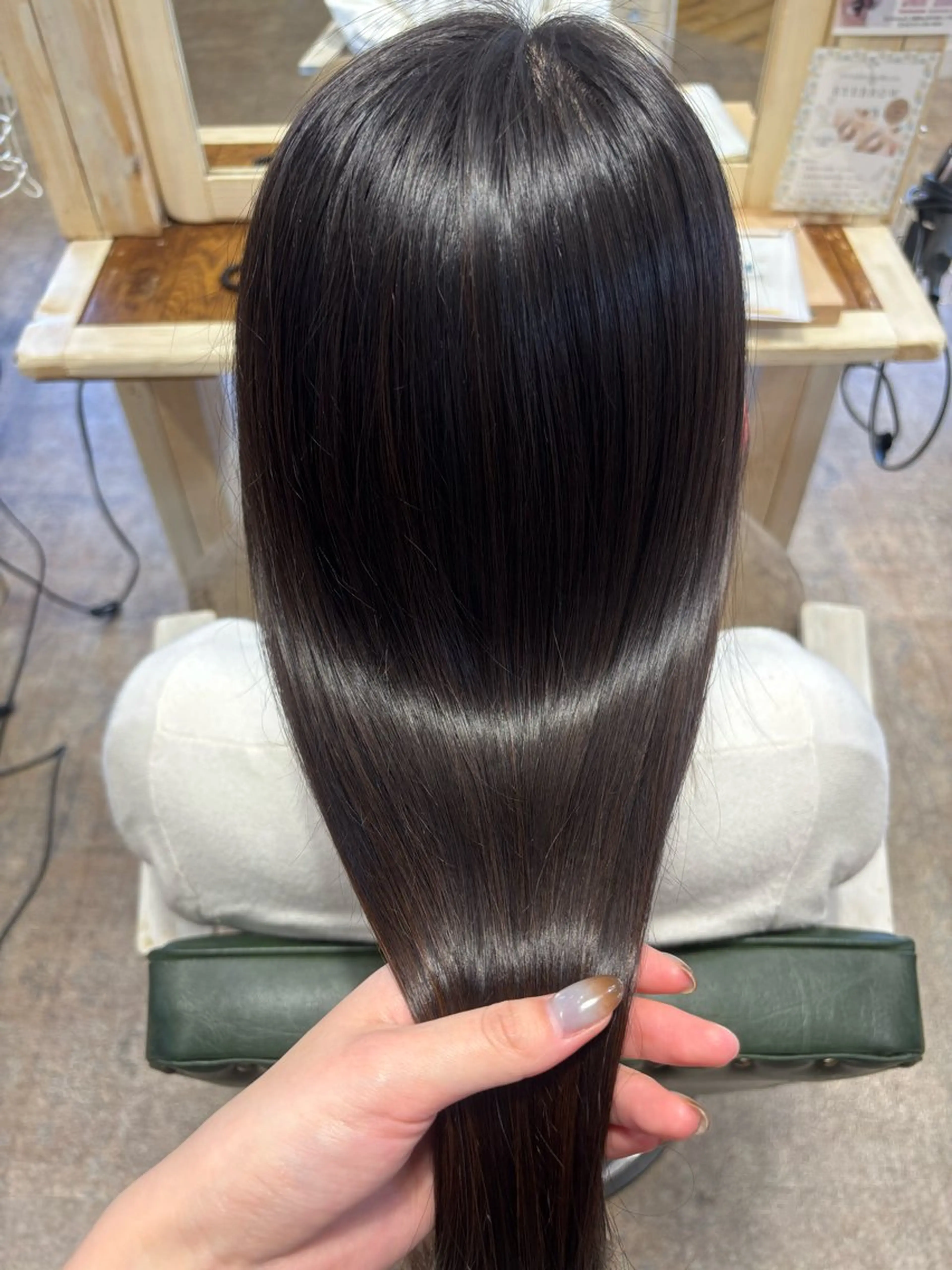 ロング ヘアカラー chacha blanc森のヘアスタイル