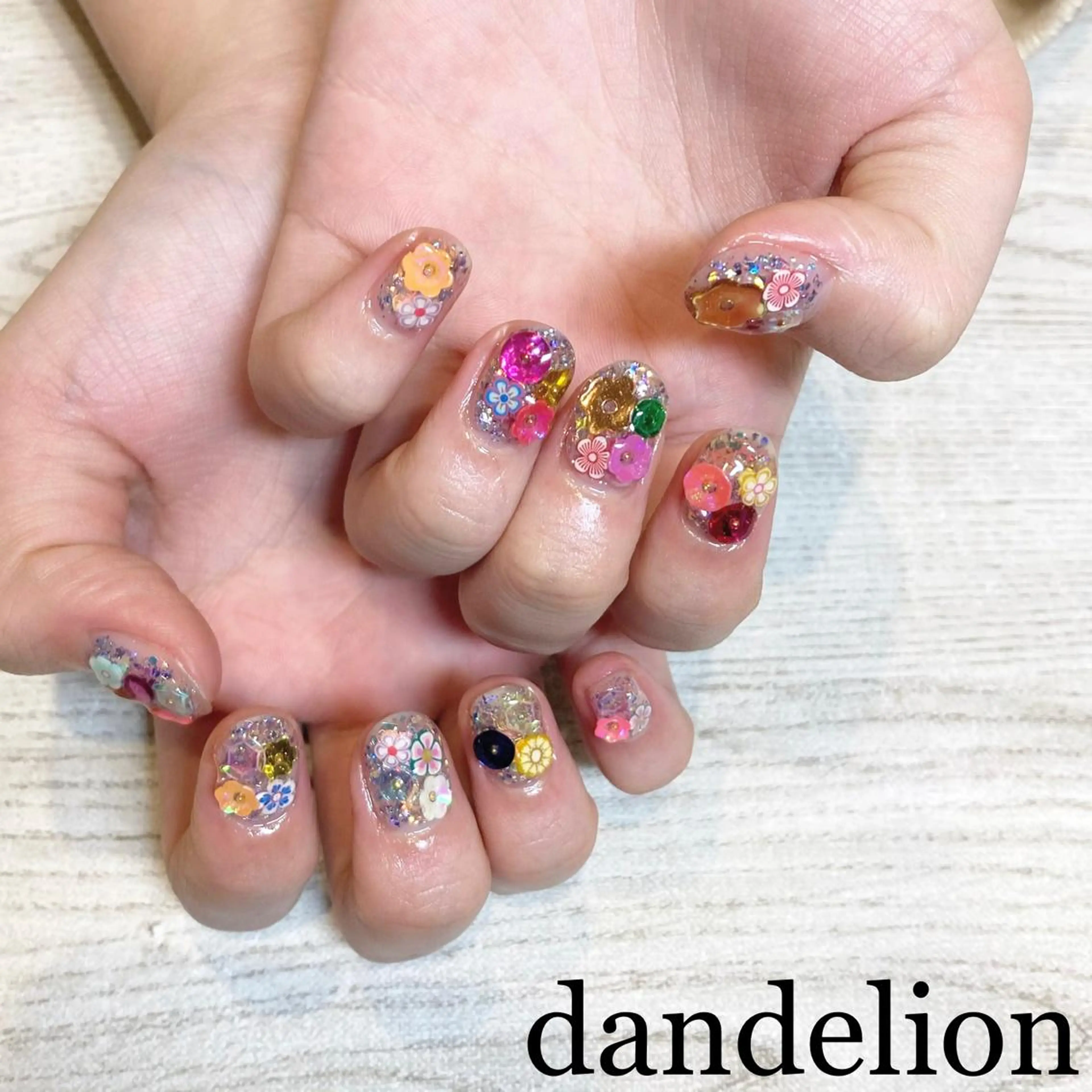 ネイル ハンドネイル ハンドケア dandelion ダンデライオンのネイルデザイン