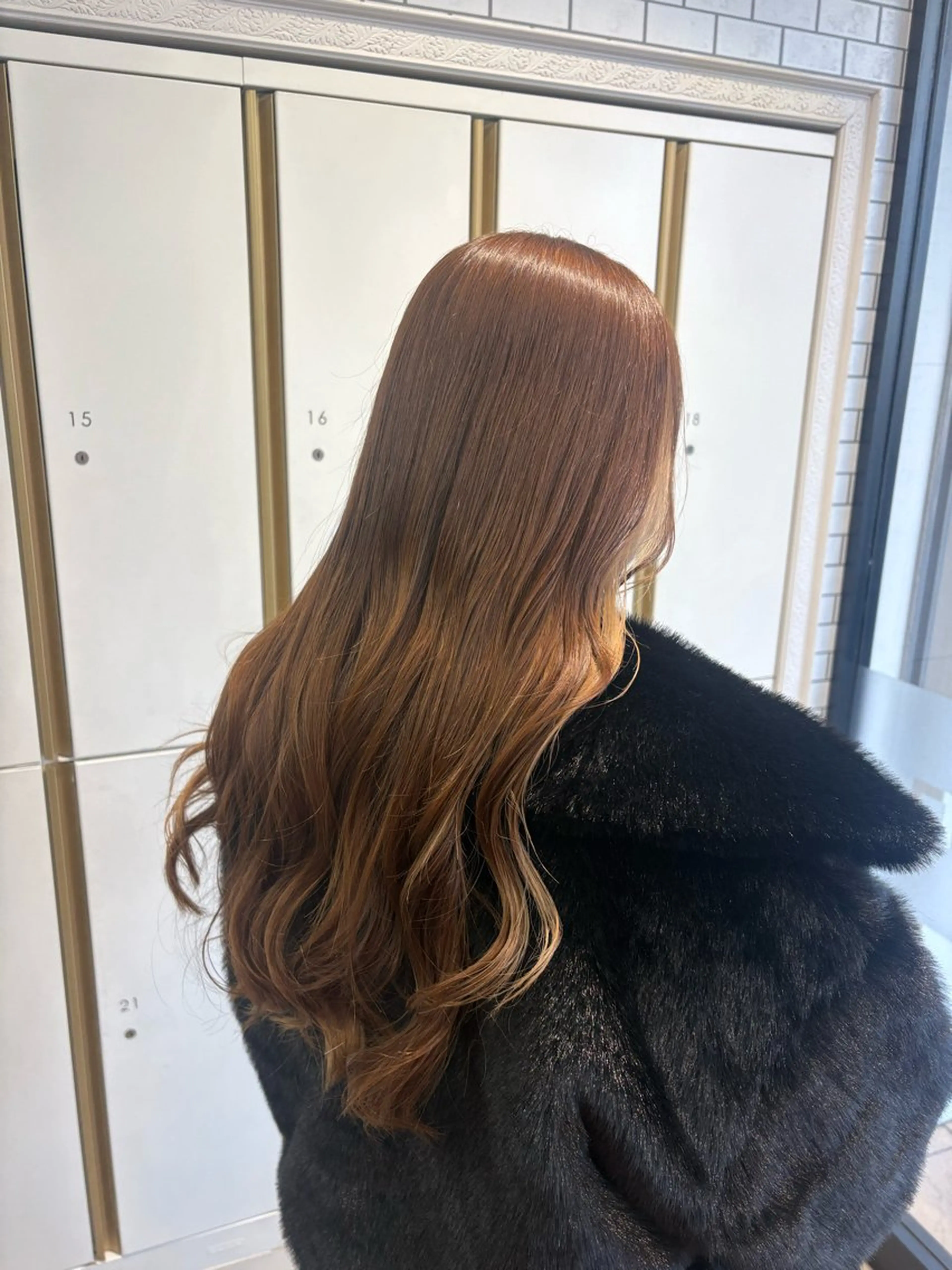 ロング カラー ブリーチ ブラウンカラー ブリーチなしカラー ヘアカラー ブリーチ🫧艶カラー レイヤー韓国ヘアのヘアスタイル